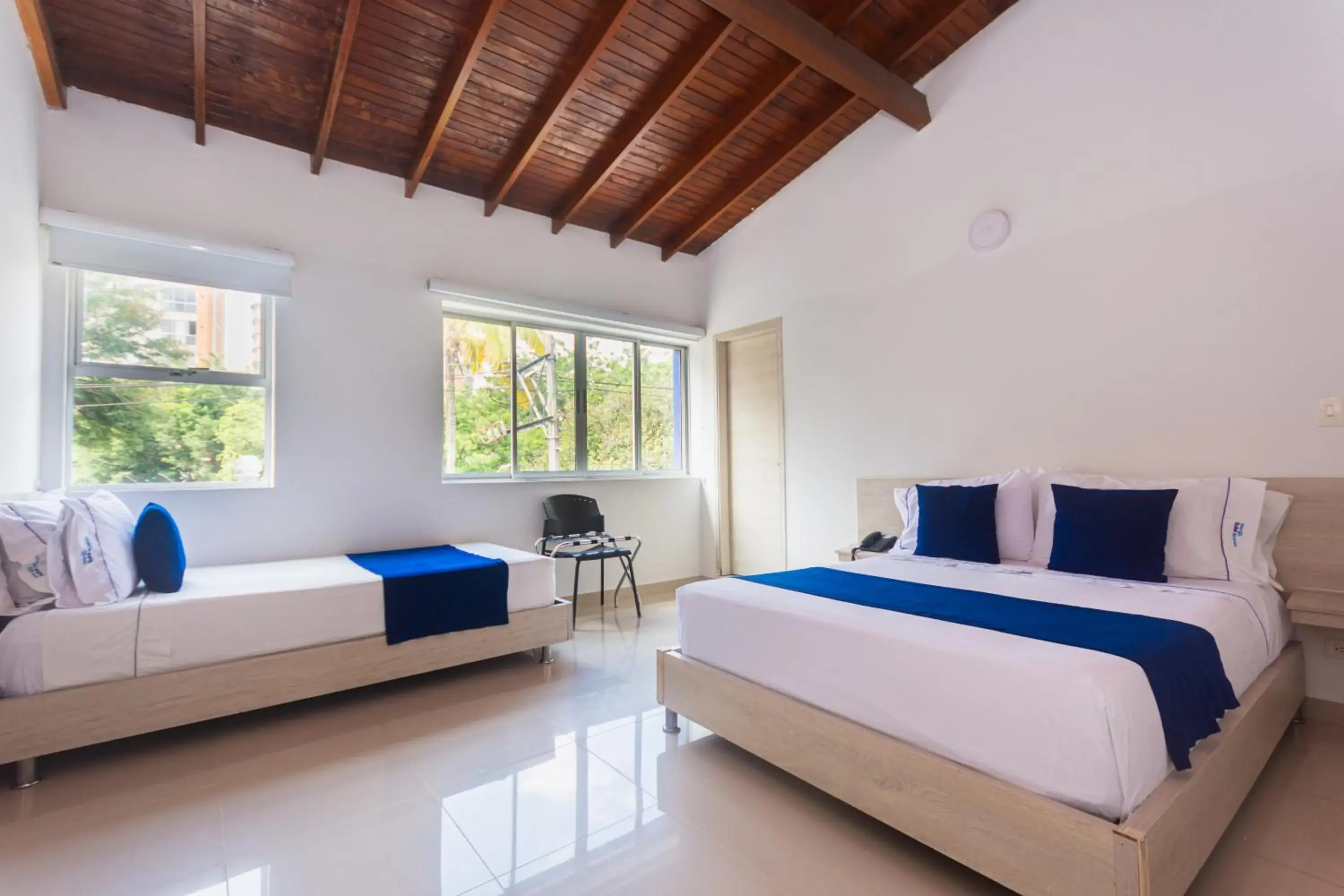 Photo of the whole room, Bed in Hotel Suite del Parque Photo of the whole room, Bed in Hotel Suite del Parque