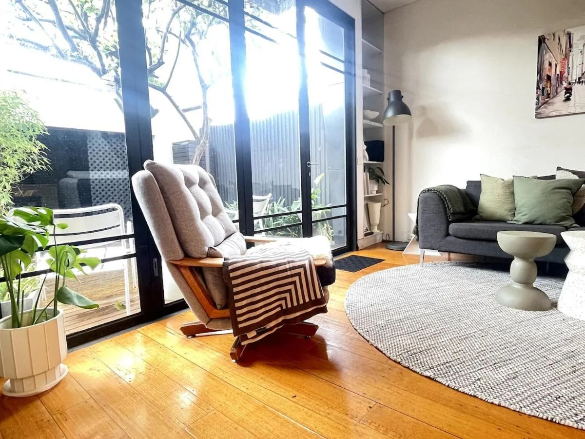 TWO FIVE ZERO RICHMOND four bedroom cityviews lockup garage
