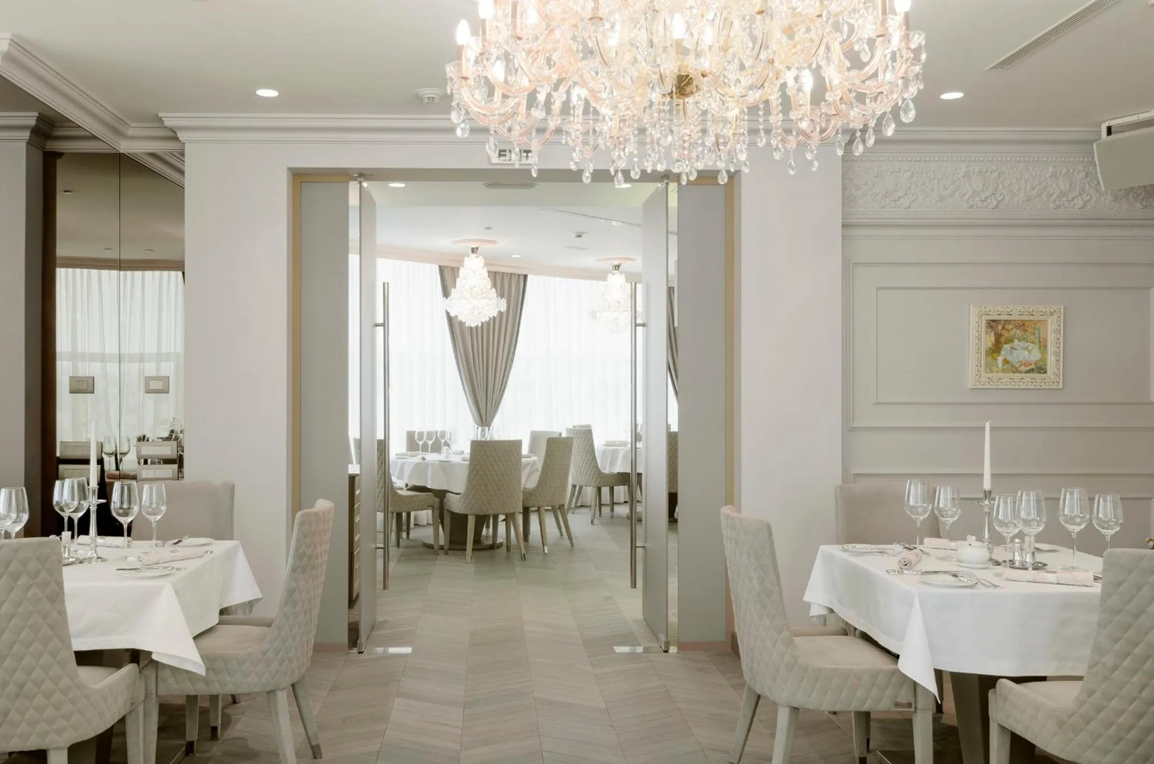 Restaurant/places to eat in Nobil Luxury Boutique Hotel