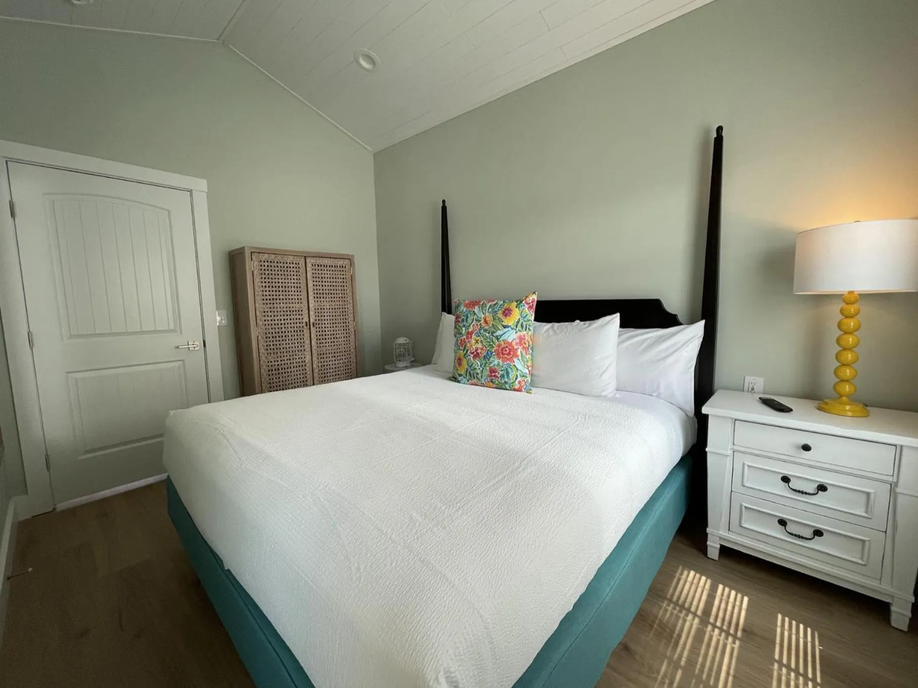 Bed in Key West Cottages