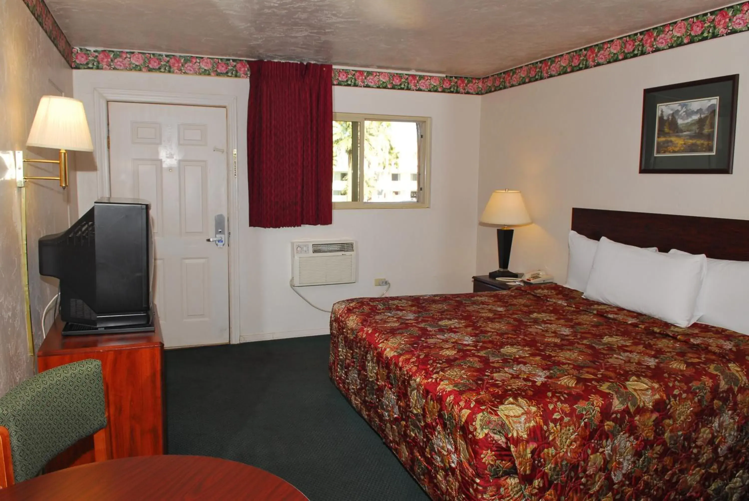 King Room - Non-Smoking in Stone Inn Extended Stay U of A King Room - Non-Smoking in Stone Inn Extended Stay U of A