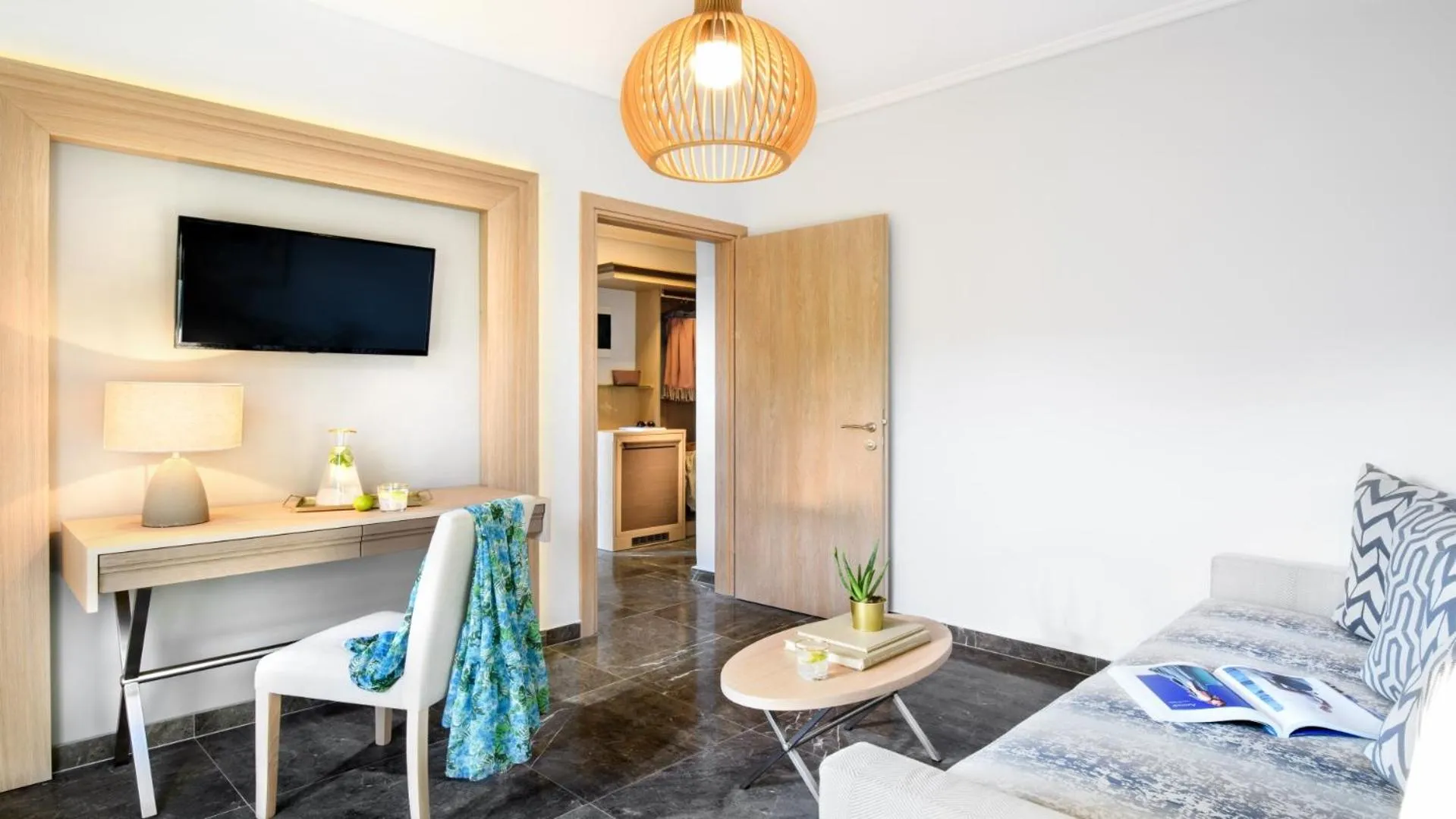 TV and multimedia in Philoxenia Hotel