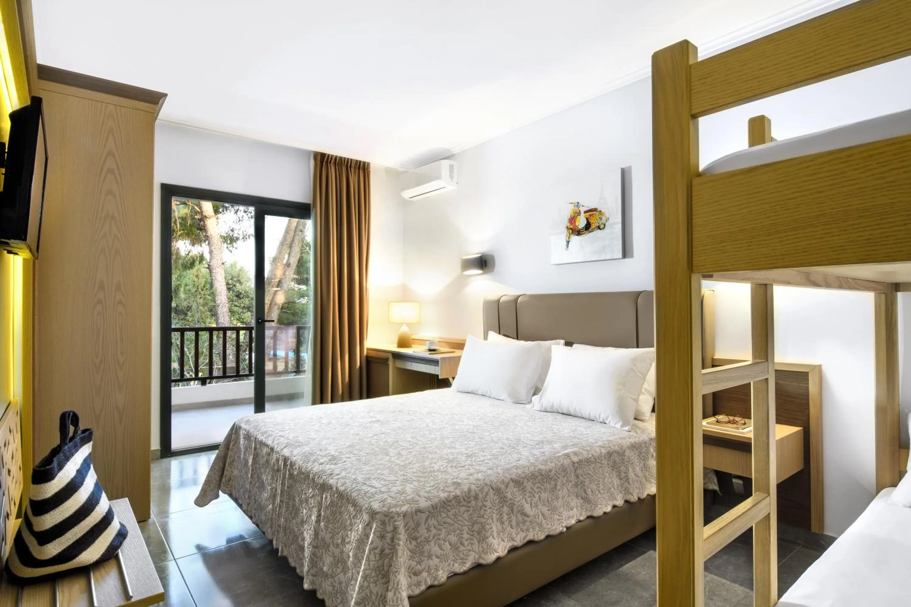 Bed in Philoxenia Hotel