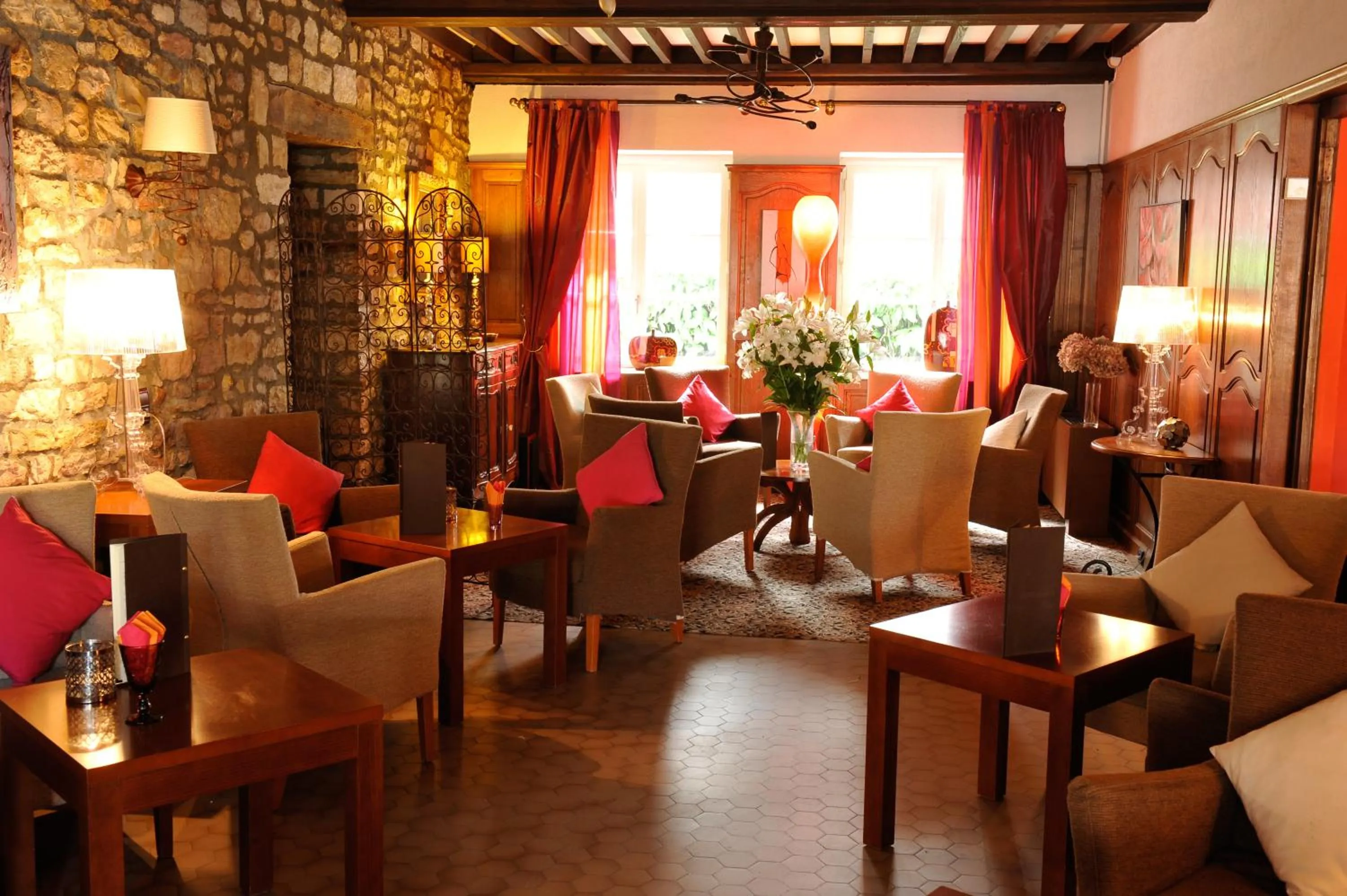 Lounge or bar in Hotel La Chaumiere