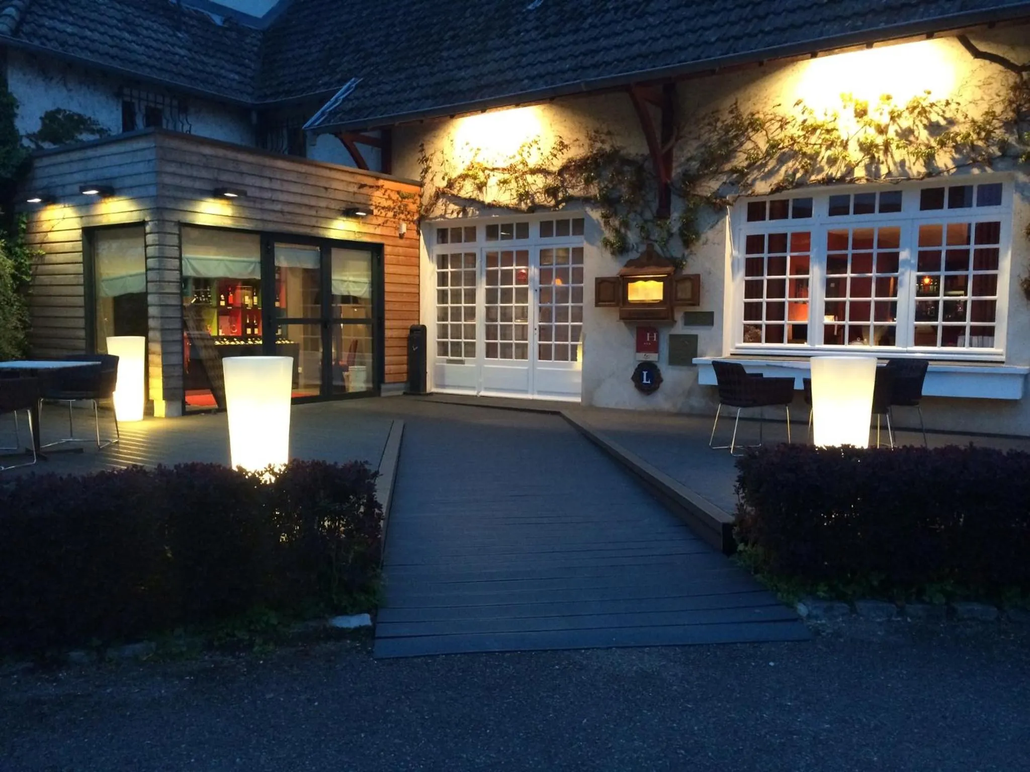 Facade/entrance in Hotel La Chaumiere