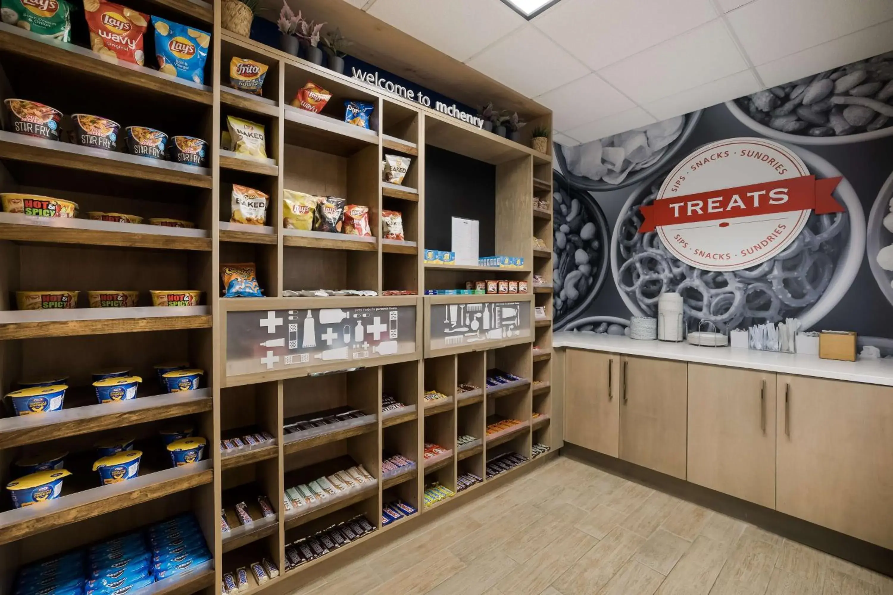 Restaurant/places to eat in Hampton Inn McHenry Restaurant/places to eat in Hampton Inn McHenry