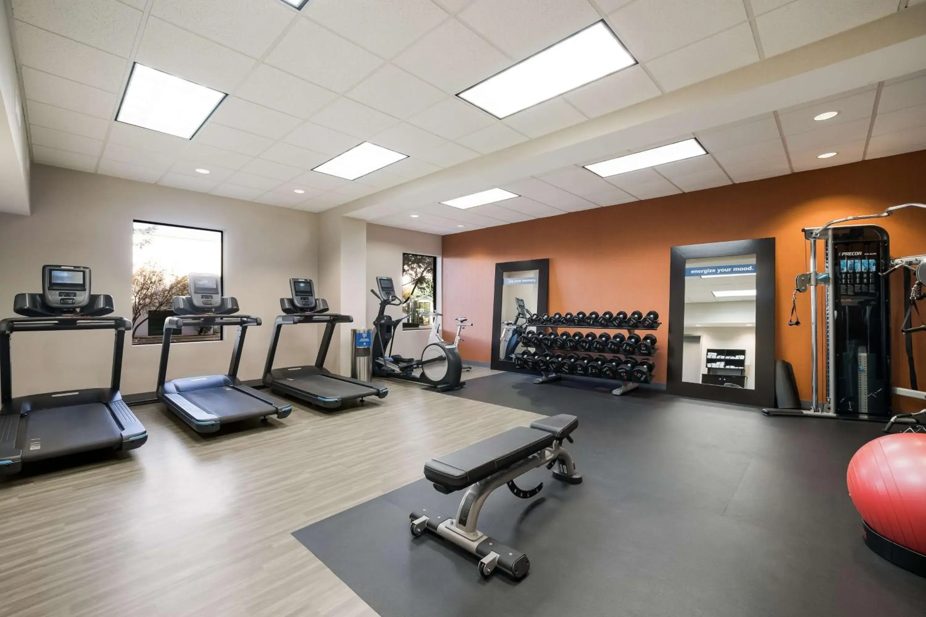Fitness centre/facilities in Hampton Inn McHenry Fitness centre/facilities in Hampton Inn McHenry