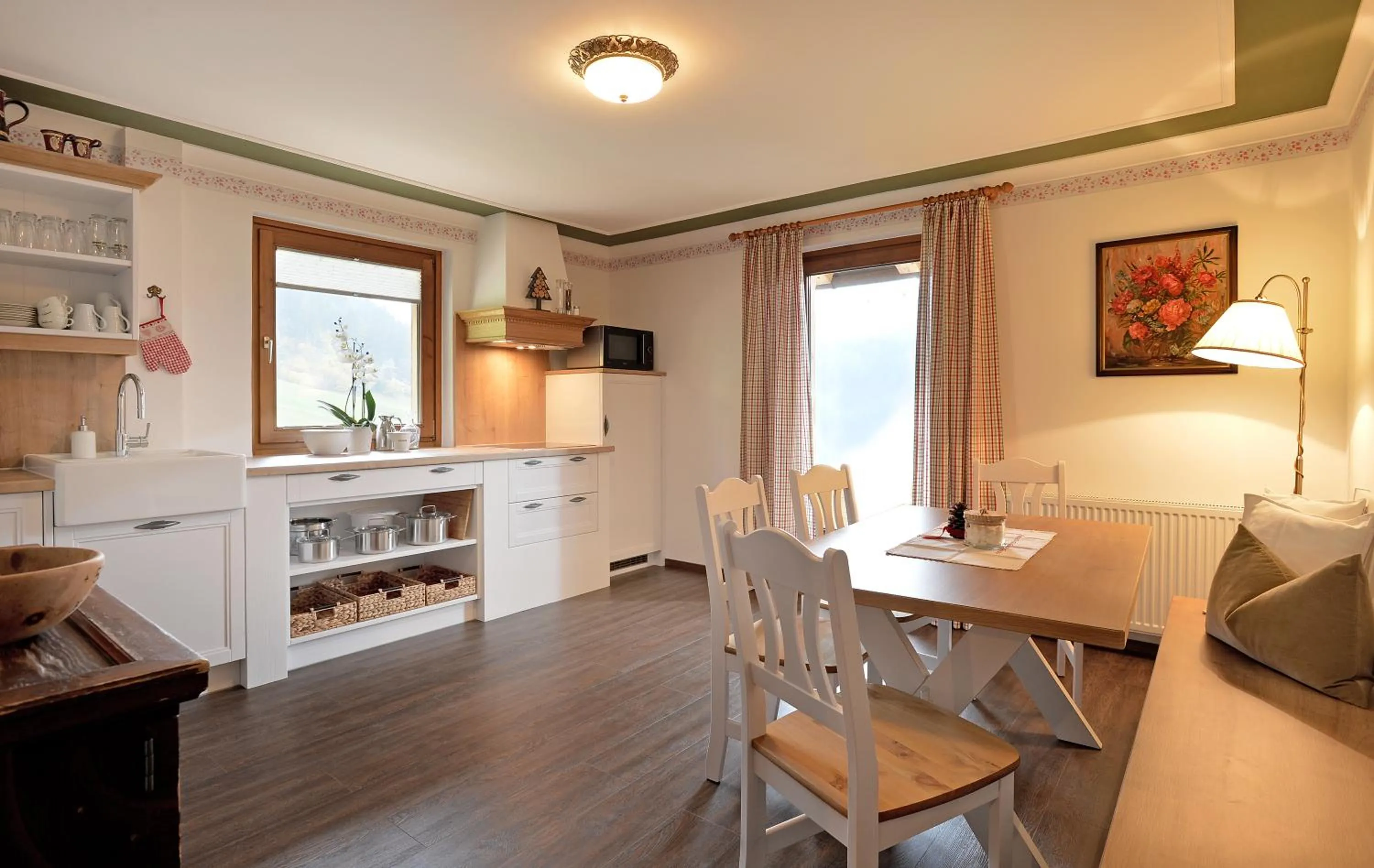 Kitchen or kitchenette in Landhaus Kumbichl