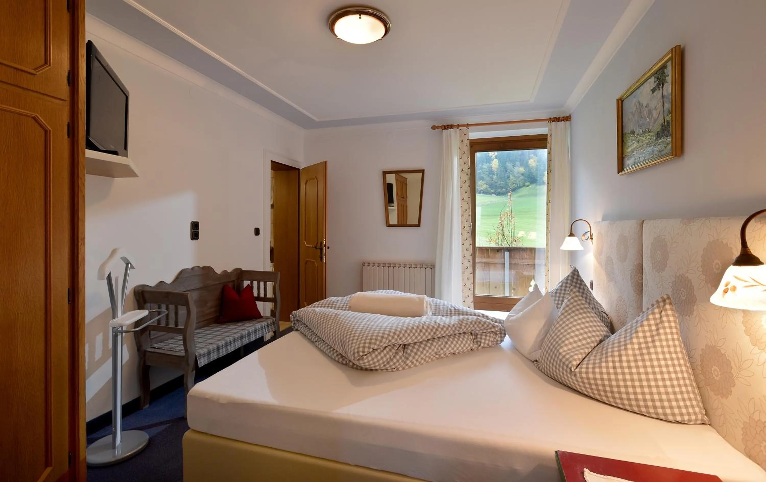Bedroom, Bed in Landhaus Kumbichl