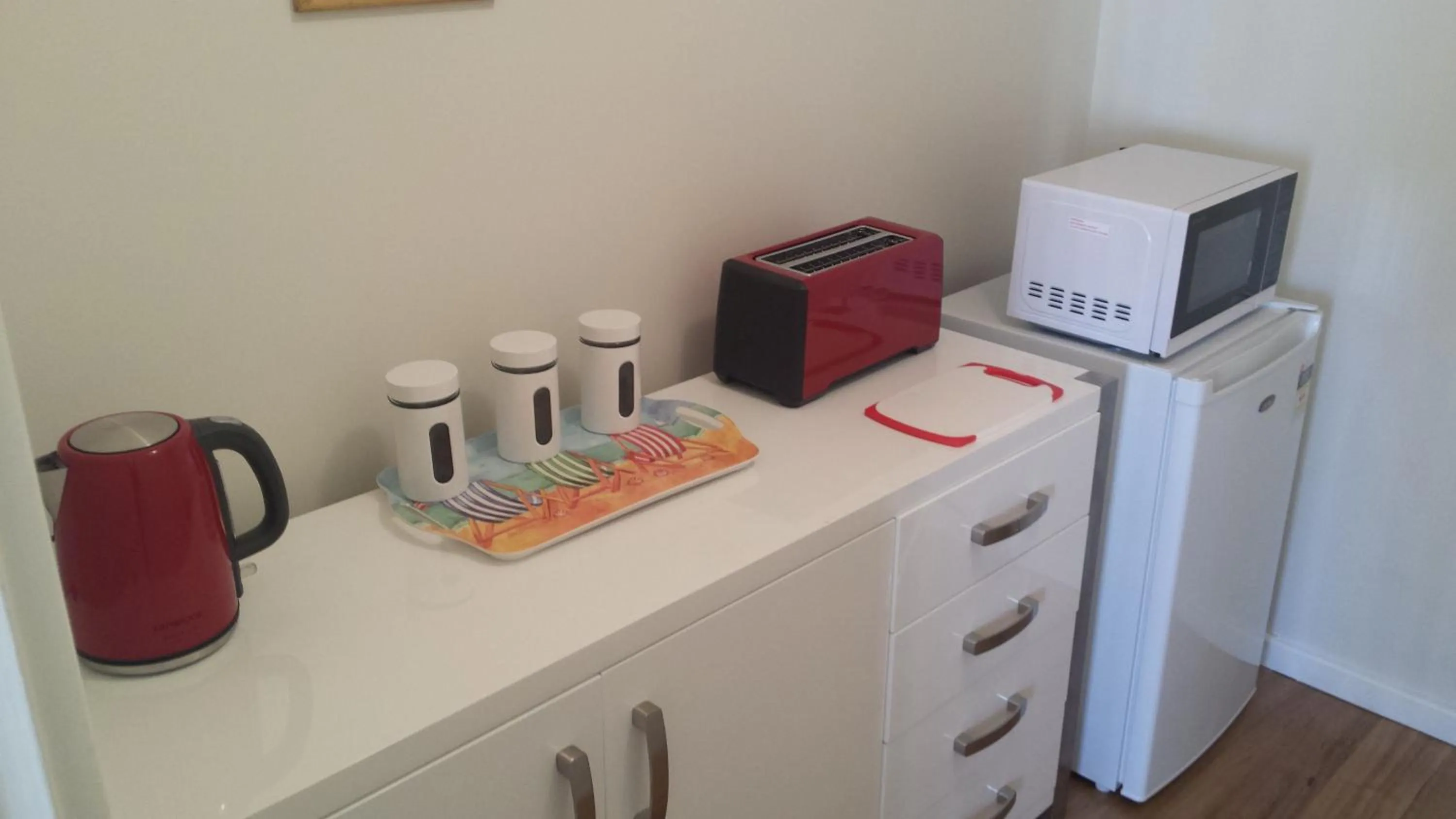 Coffee/tea facilities in Alexander Drive B & B