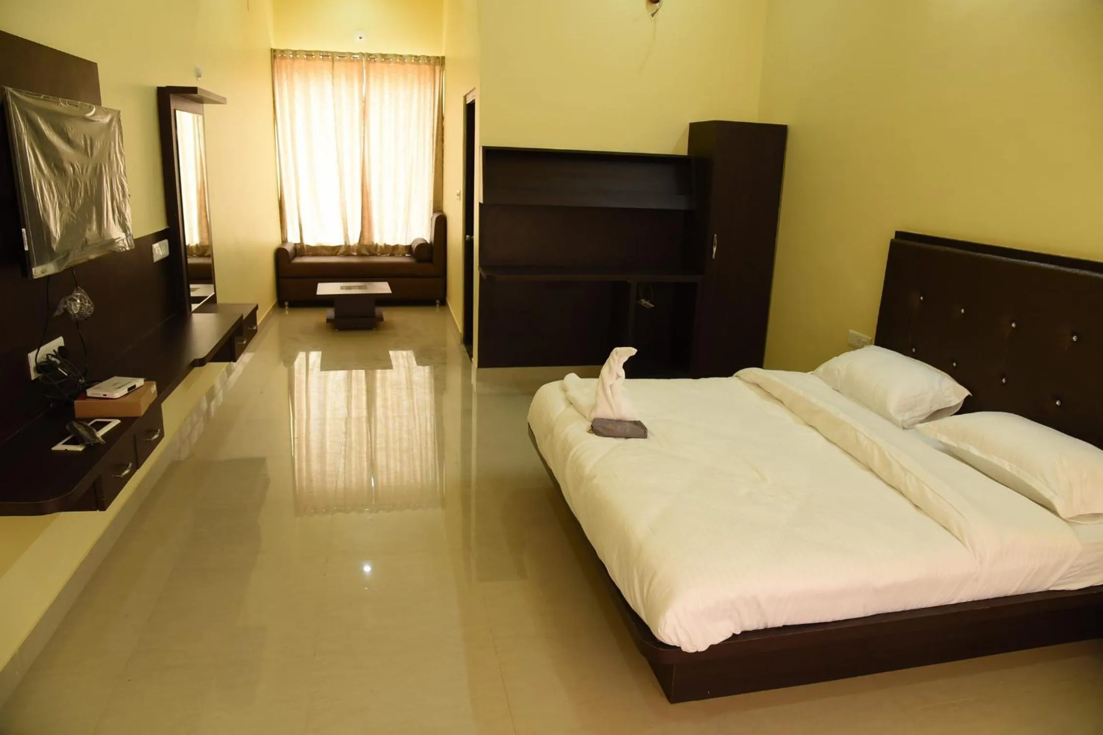 Photo of the whole room in Chitrakoot Garden and Resorts