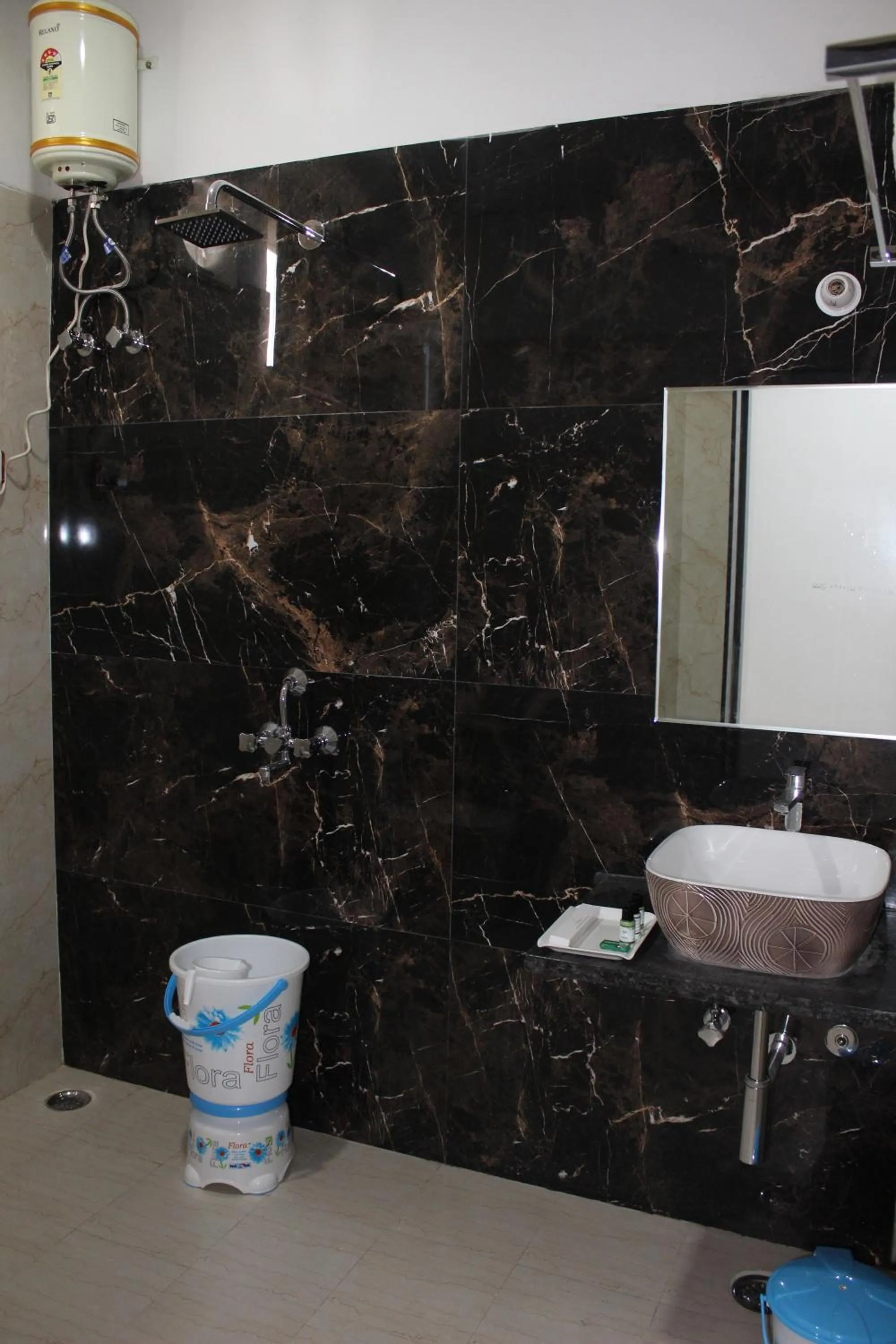 Bathroom in Chitrakoot Garden and Resorts