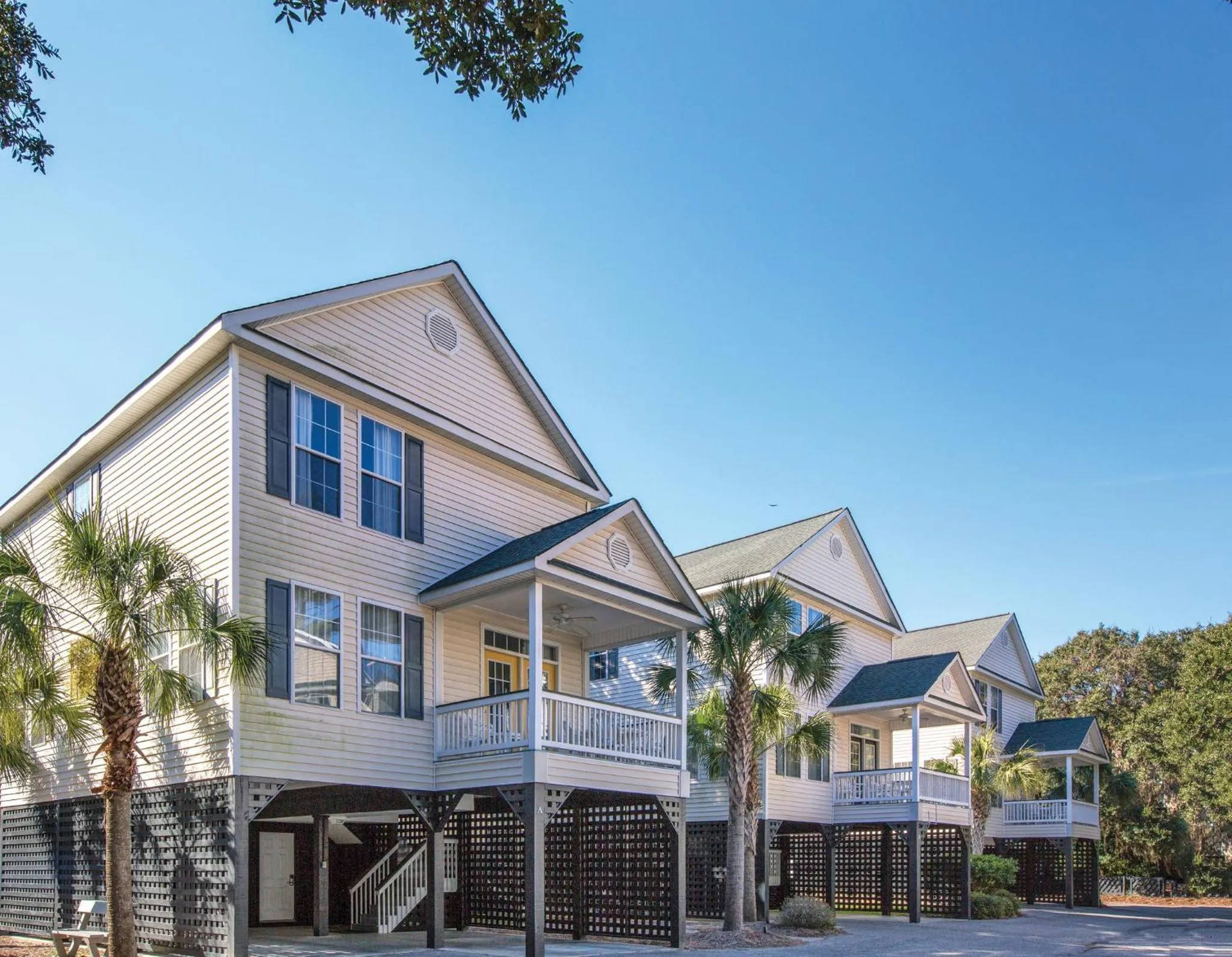 Property building in Club Wyndham Ocean Ridge