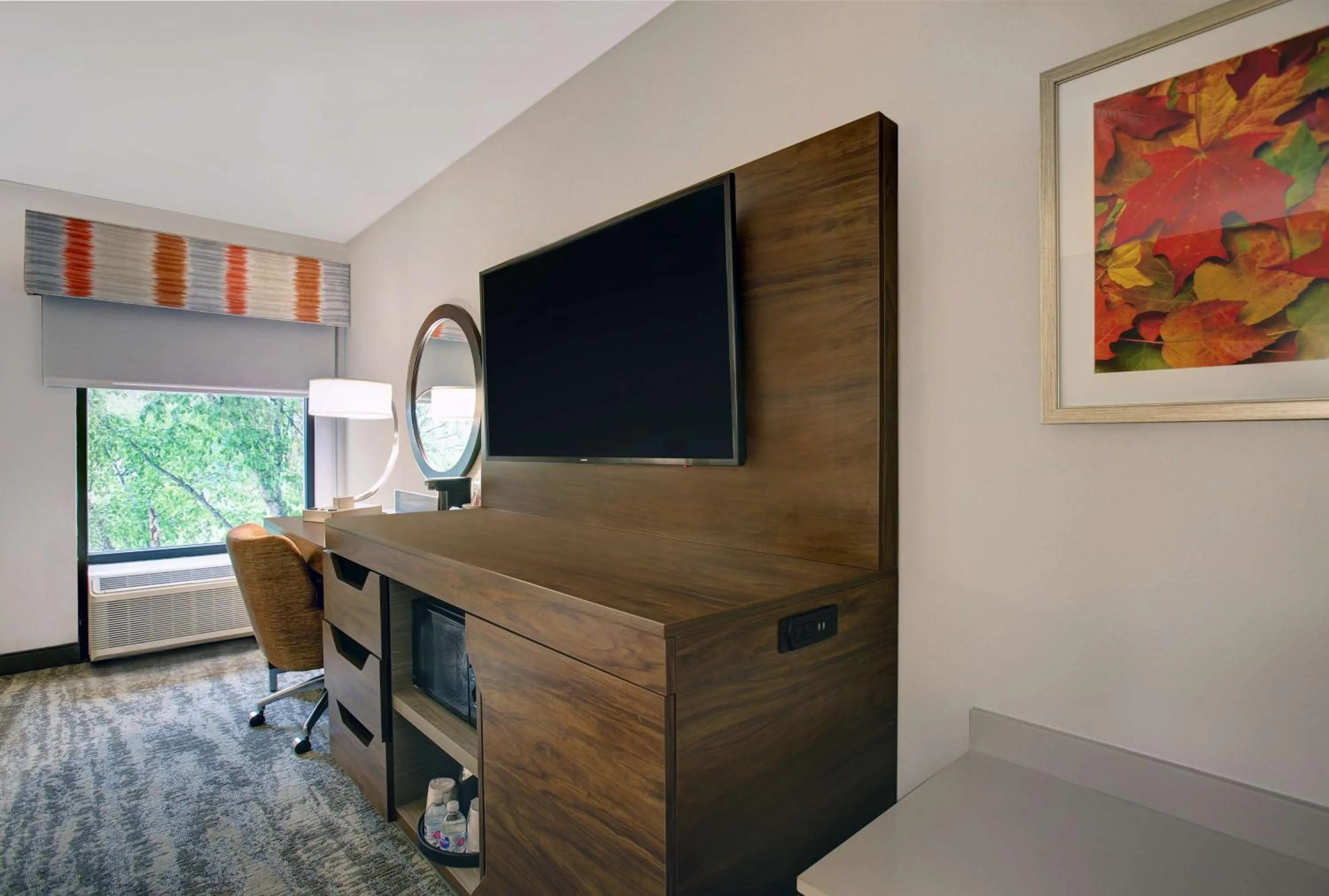 Bathroom in Hampton Inn Salisbury