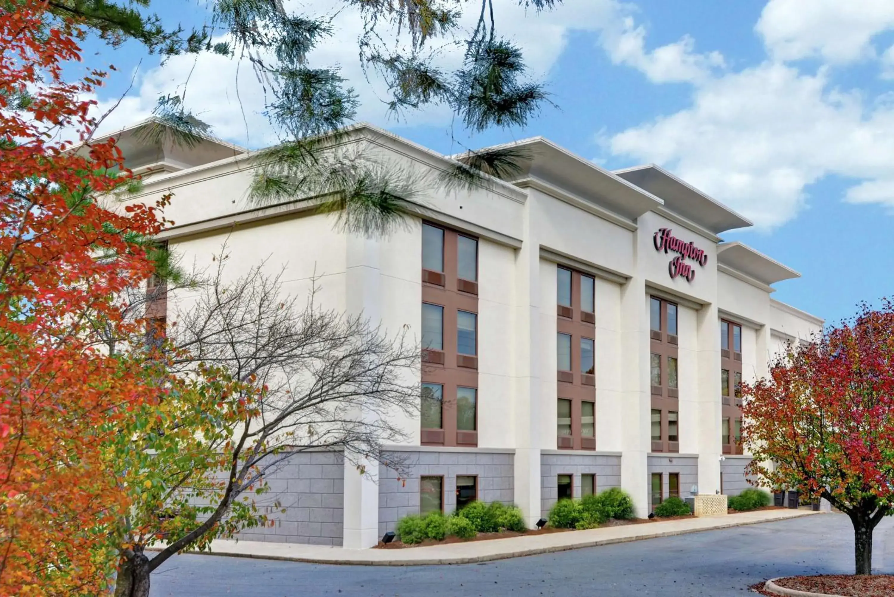 Property building in Hampton Inn Salisbury Property building in Hampton Inn Salisbury