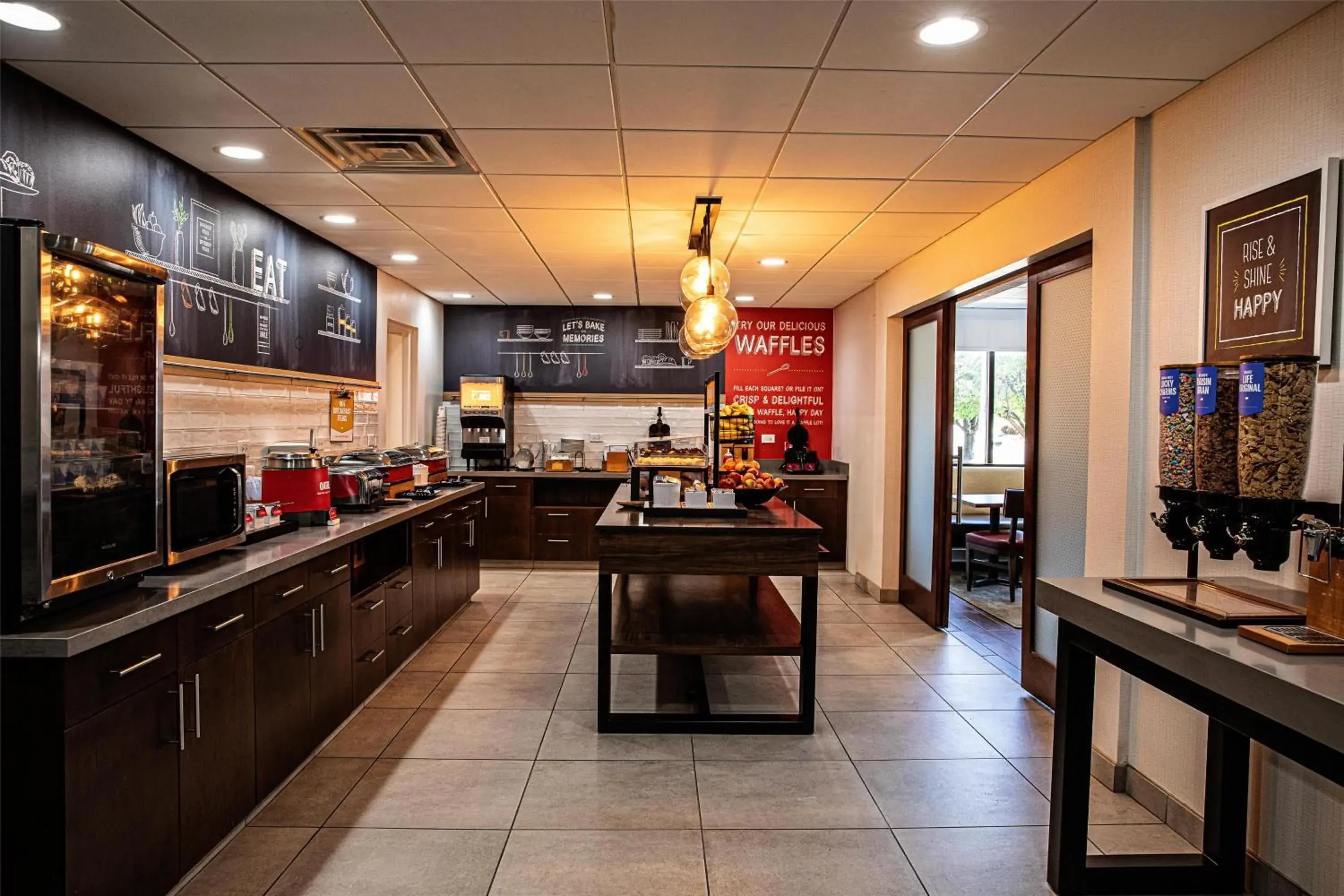 Breakfast in Hampton Inn Salisbury Breakfast in Hampton Inn Salisbury