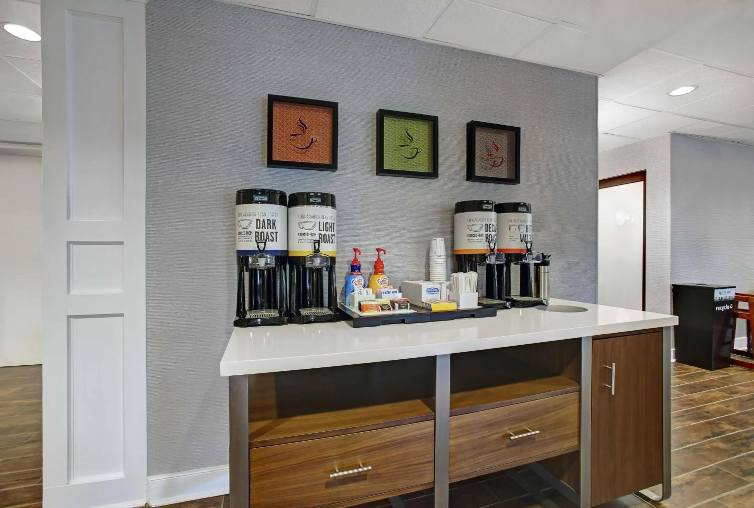 Breakfast in Hampton Inn Salisbury Breakfast in Hampton Inn Salisbury