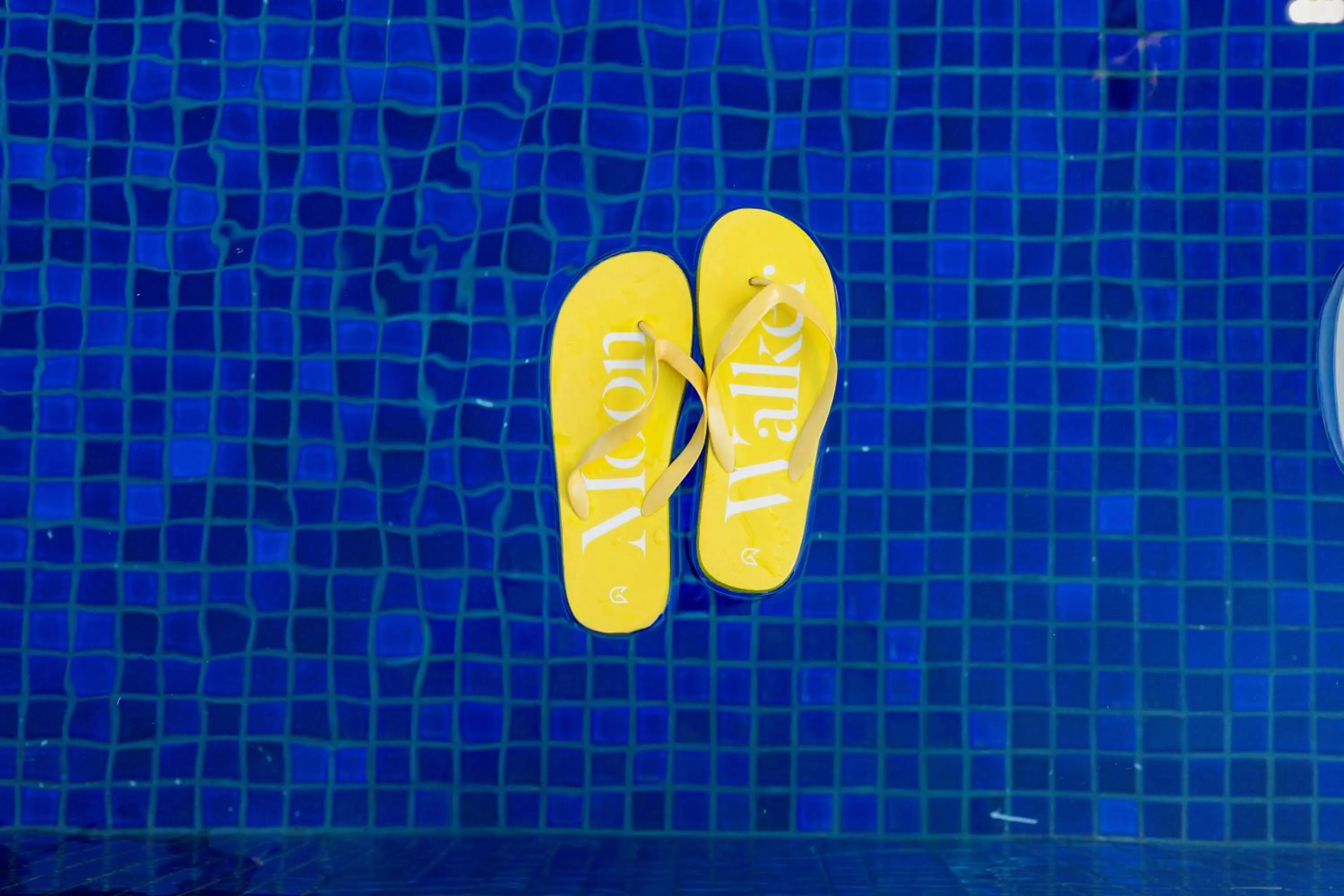 Swimming pool in Golden Tulip Porto Vitória