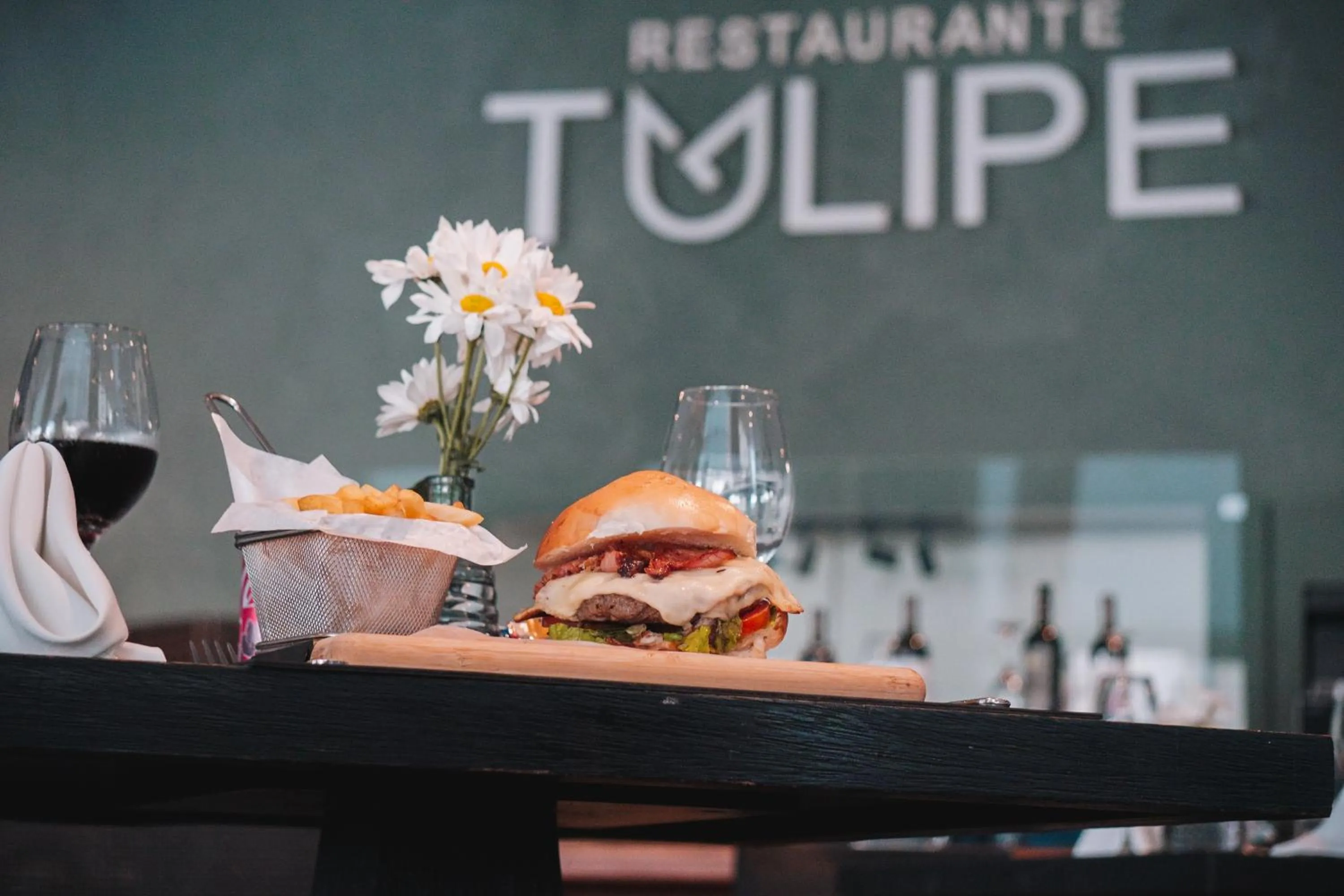 Restaurant/places to eat in Golden Tulip Porto Vitória