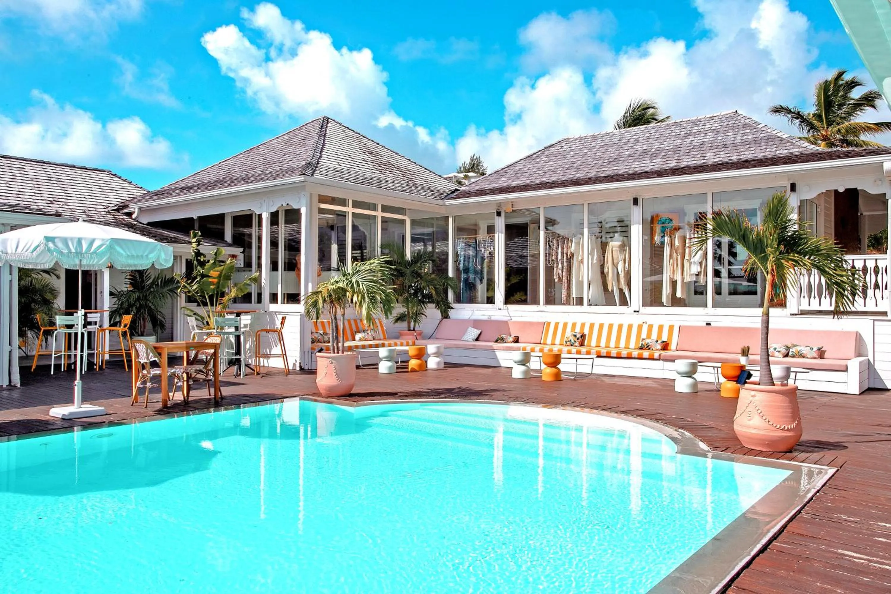 Restaurant/places to eat in Hotel La Plantation