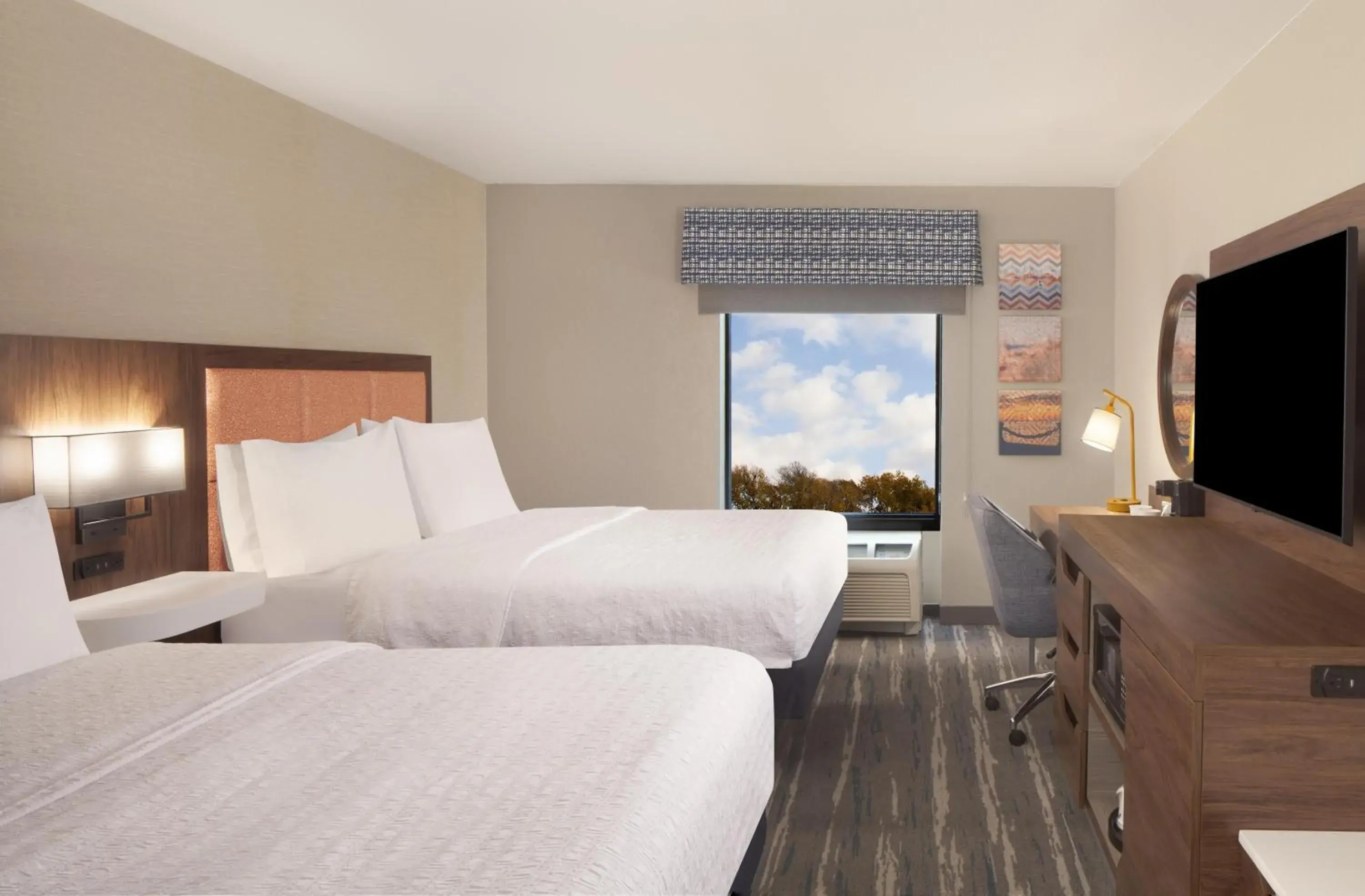 Bed in Hampton Inn & Suites Cleveland-Mentor Bed in Hampton Inn & Suites Cleveland-Mentor