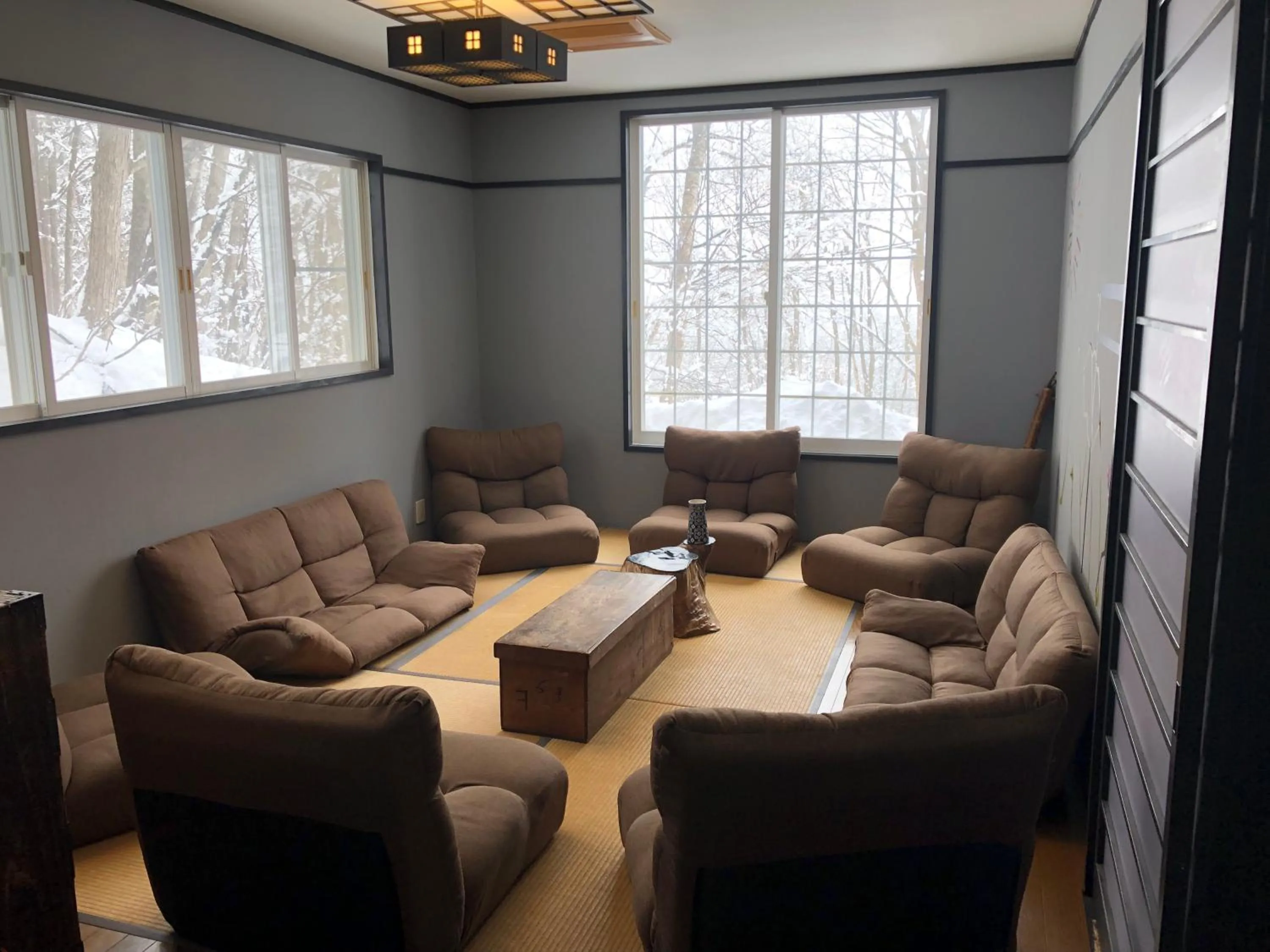 Living room in The Bohemians' Shelter