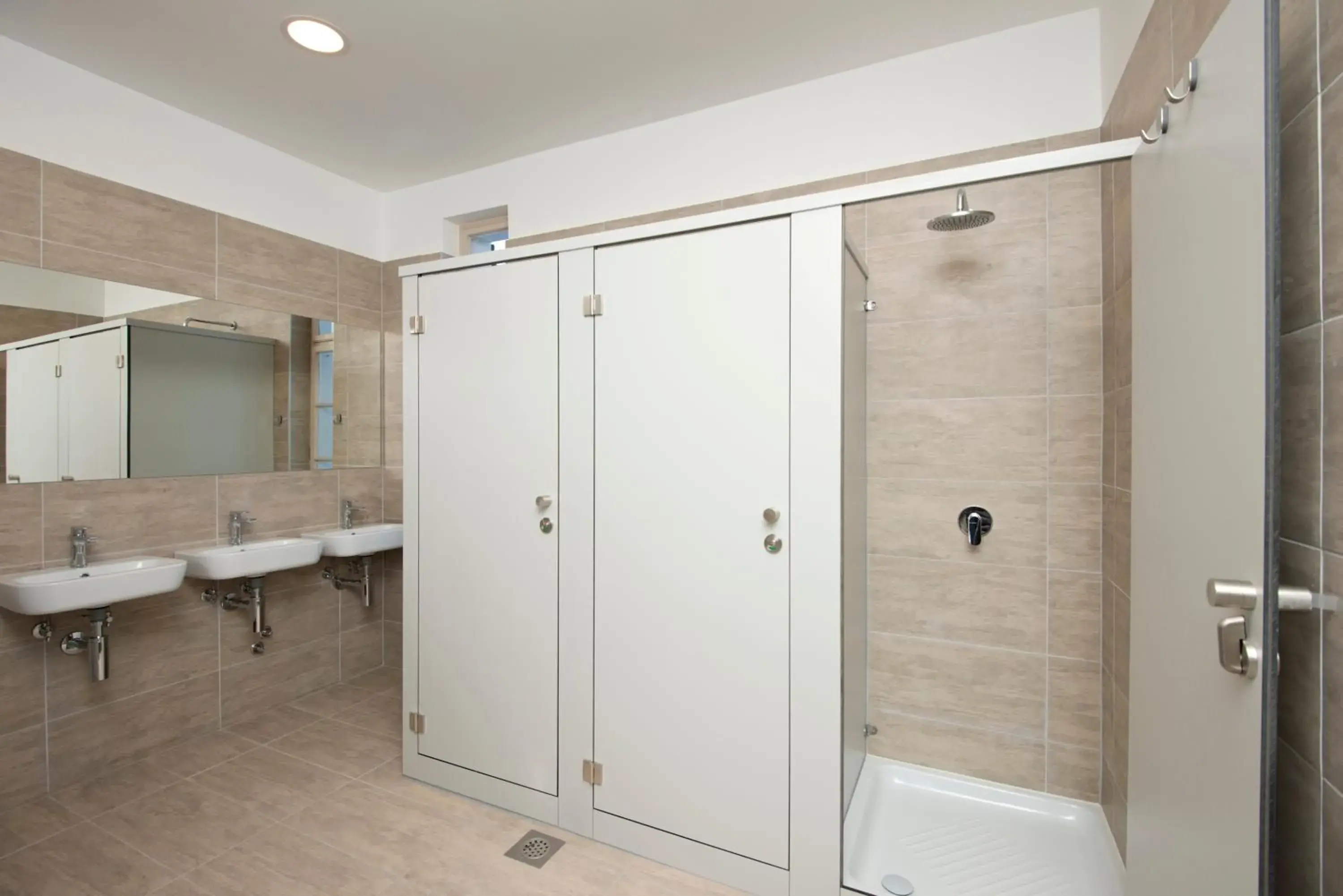 Small Twin Room with Shared Bathroom in Vila Lipa Small Twin Room with Shared Bathroom in Vila Lipa