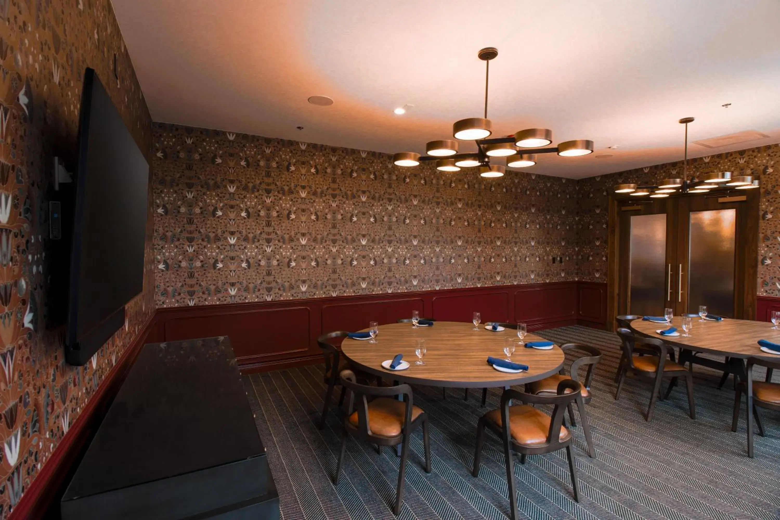 Restaurant/places to eat in Doubletree By Hilton Clarksville Riverview Restaurant/places to eat in Doubletree By Hilton Clarksville Riverview