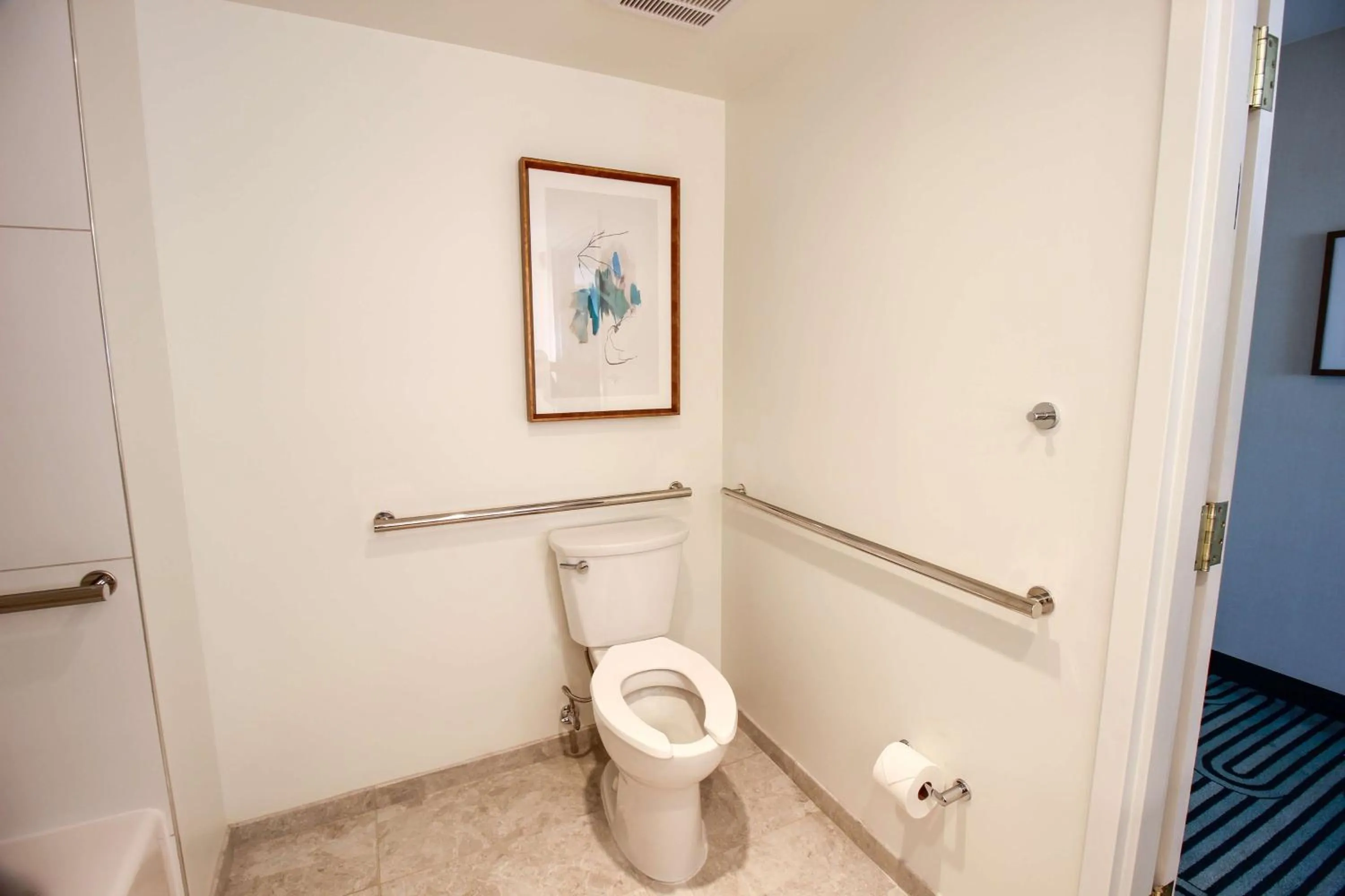 Bathroom in Doubletree By Hilton Clarksville Riverview