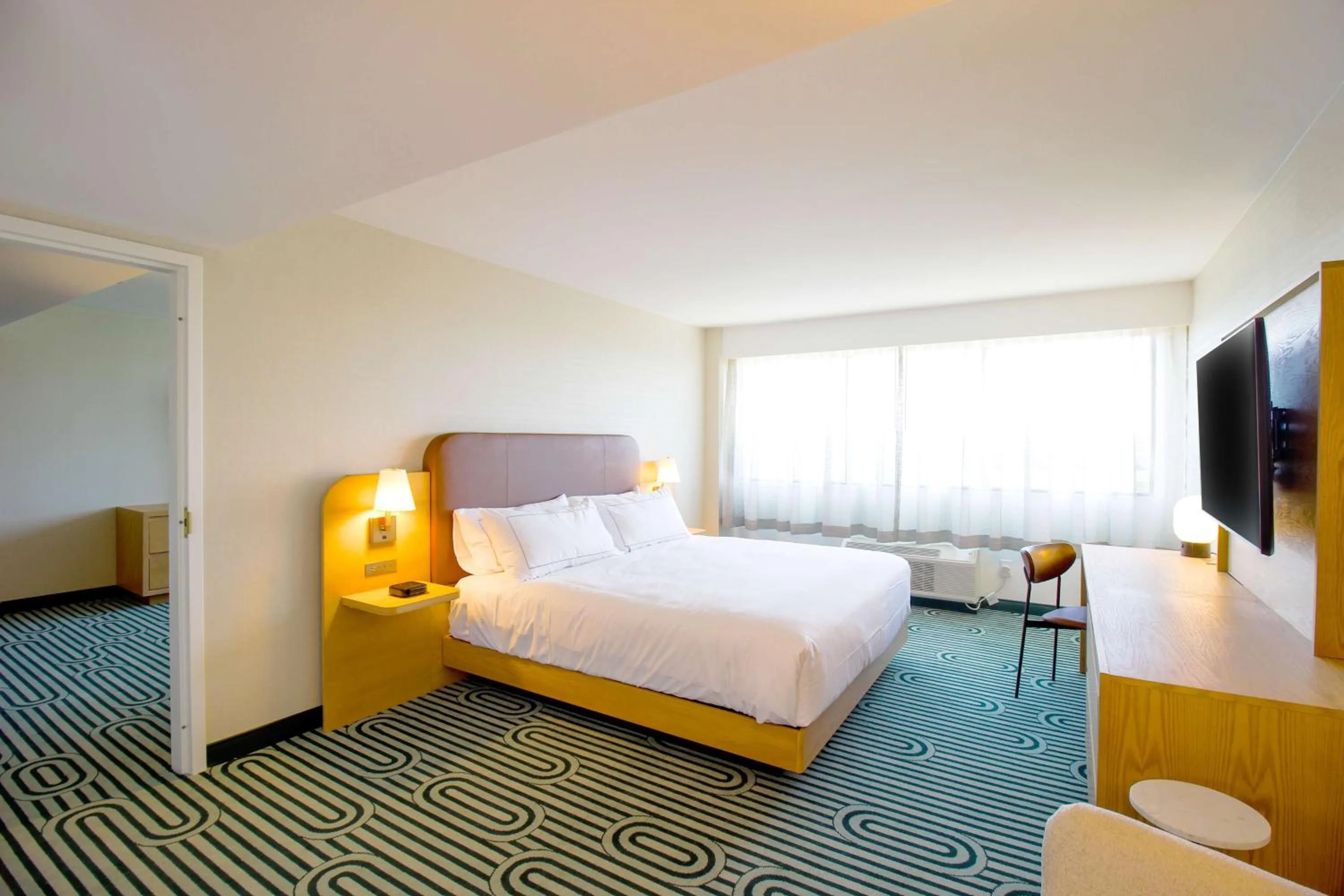 Bed in Doubletree By Hilton Clarksville Riverview