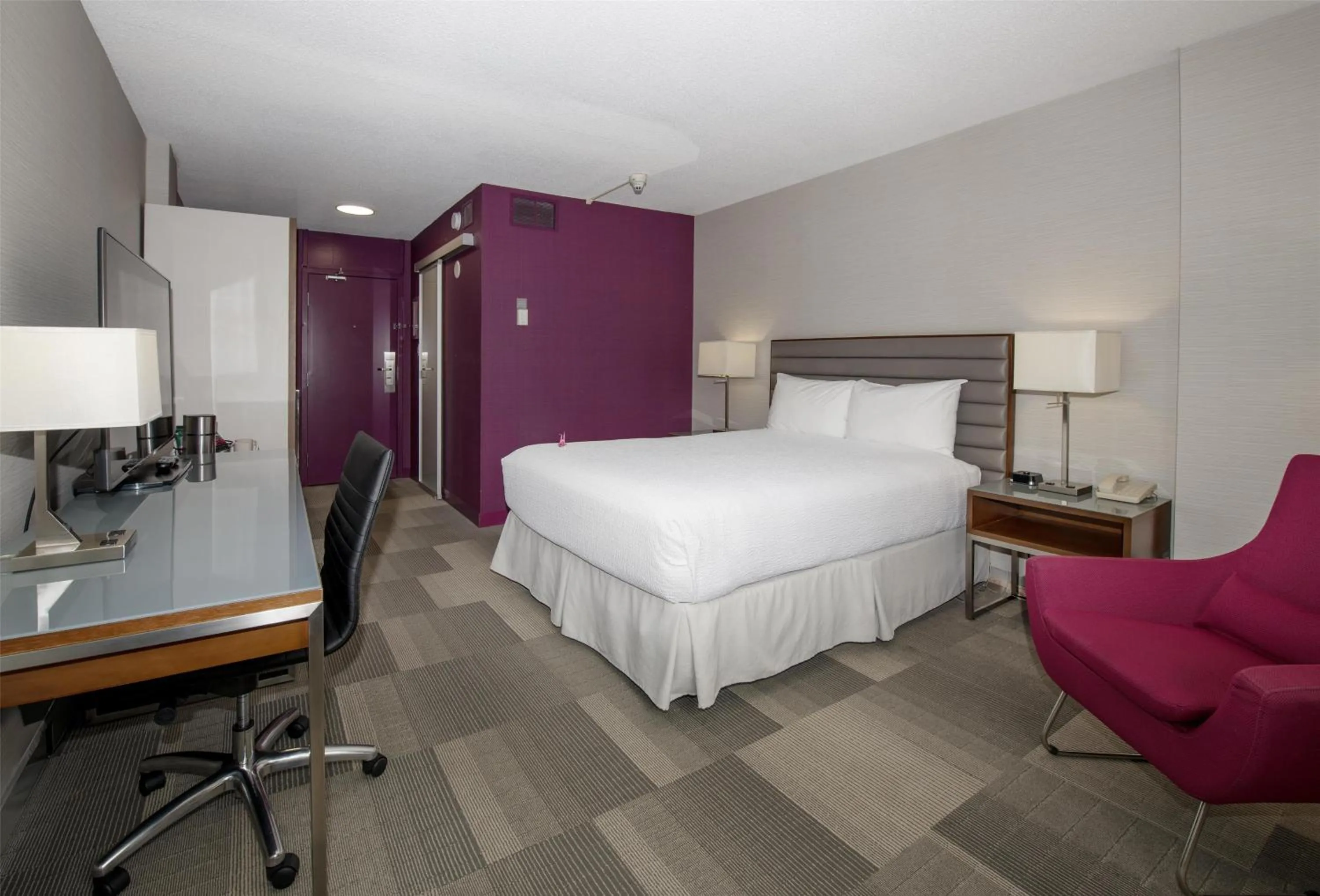 Bedroom, Bed in Coast Prince George Hotel by APA