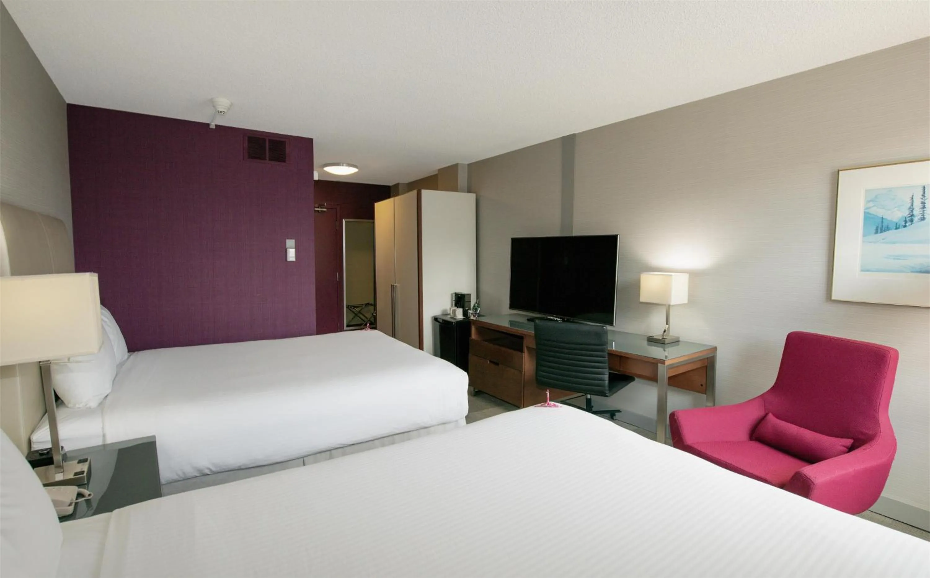 Bedroom, Bed in Coast Prince George Hotel by APA