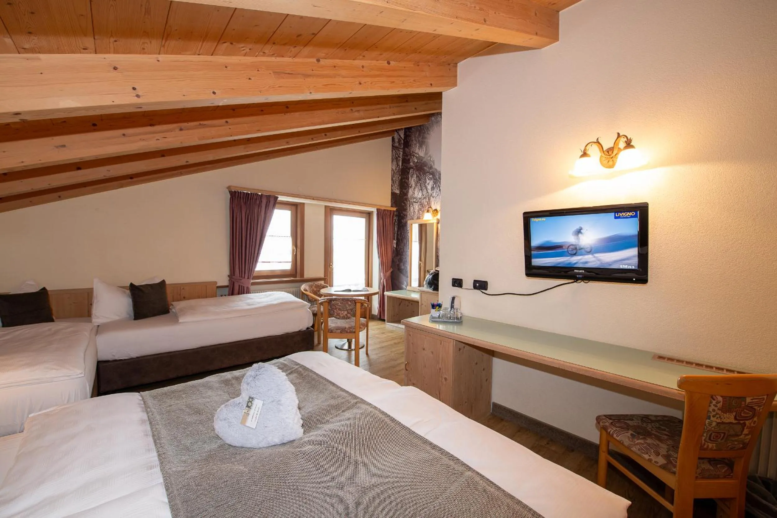 Family Room with Mountain View in Al Nin Hotel&Spa