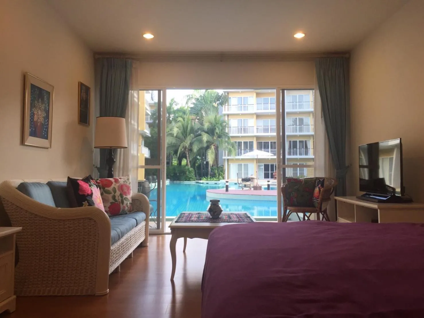 Seaside Apartment at Cha-Am