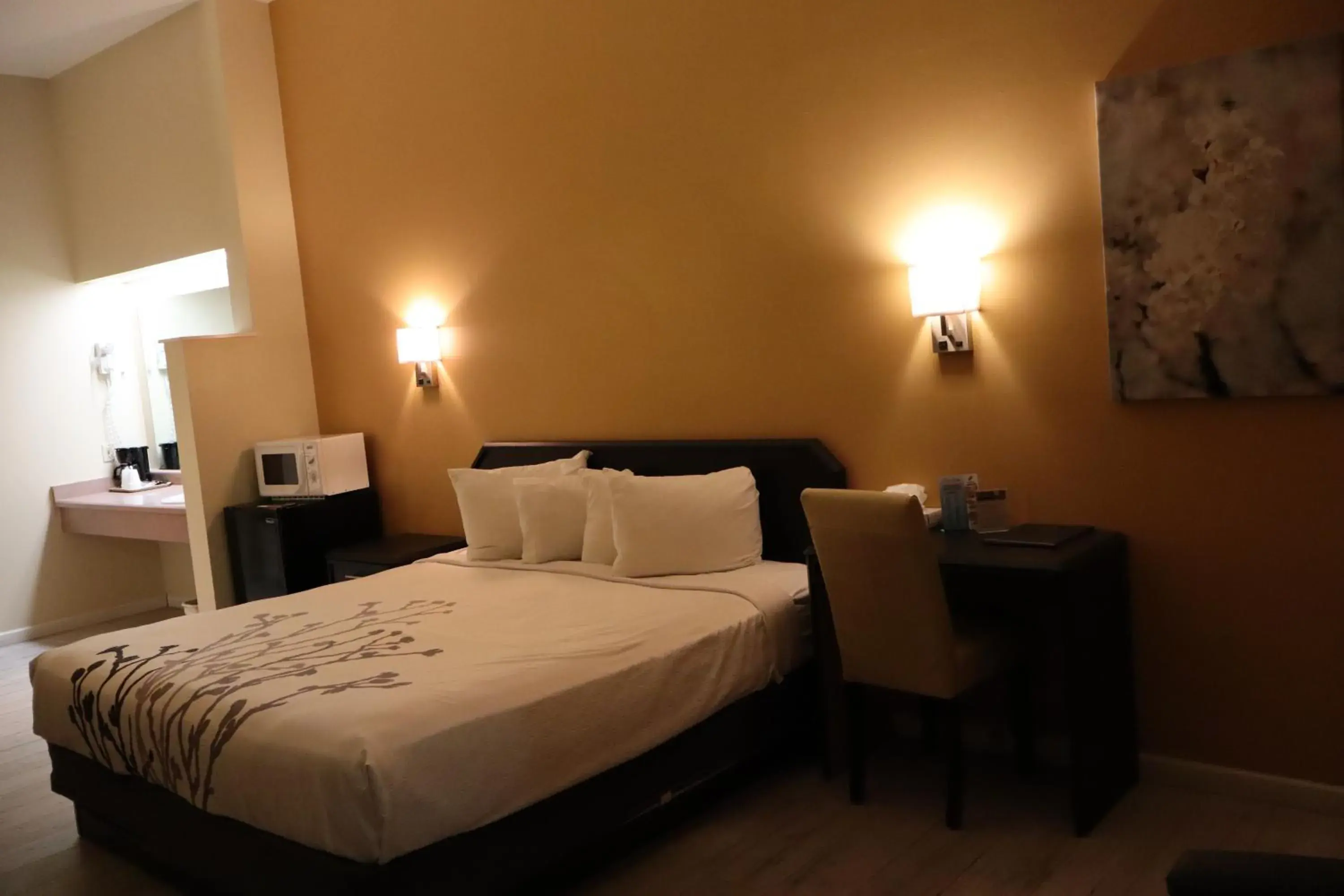 King Suite with Balcony in Black Canyon Motel King Suite with Balcony in Black Canyon Motel