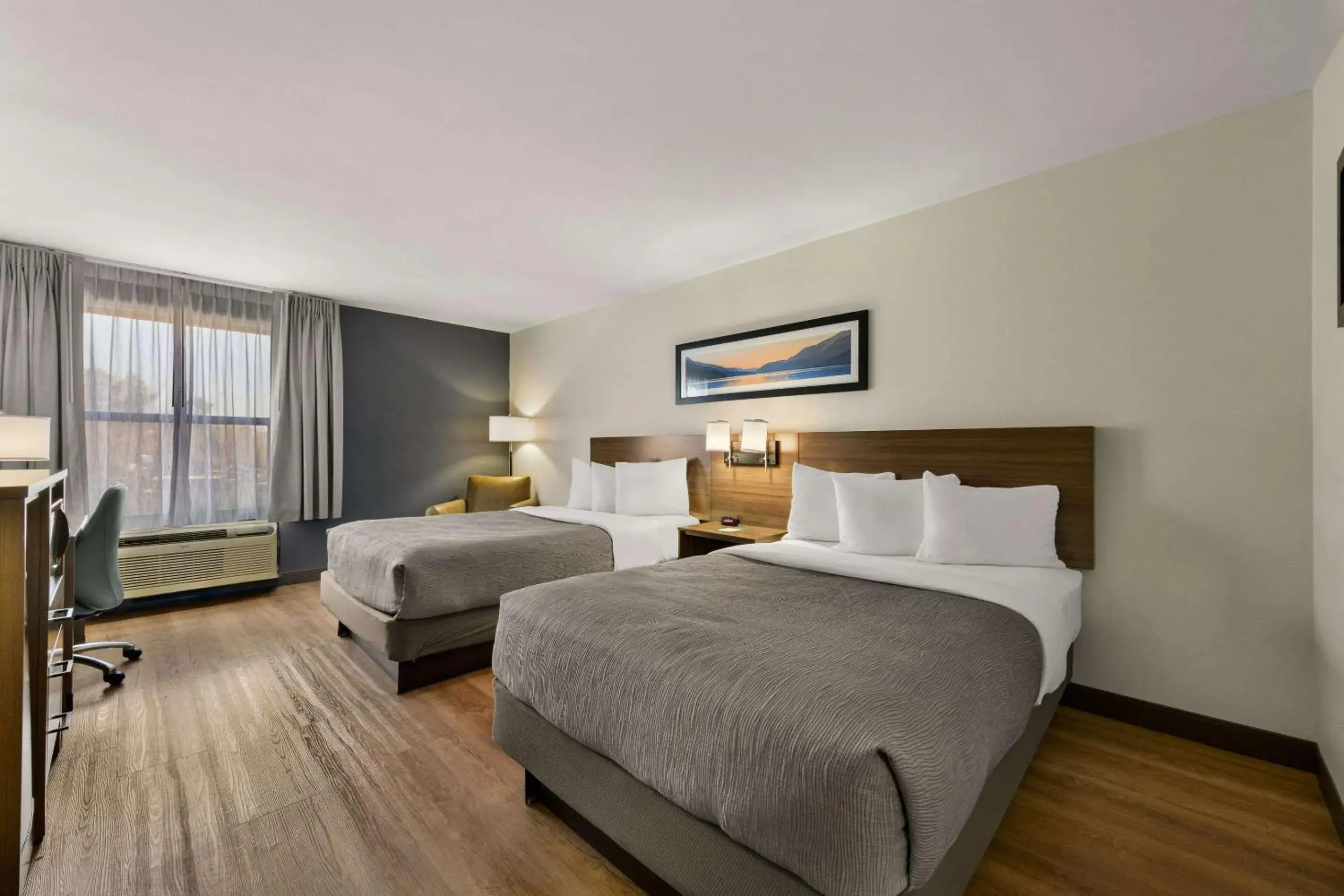 Bedroom, Bed in Quality Inn & Suites Matthews - Charlotte Bedroom, Bed in Quality Inn & Suites Matthews - Charlotte