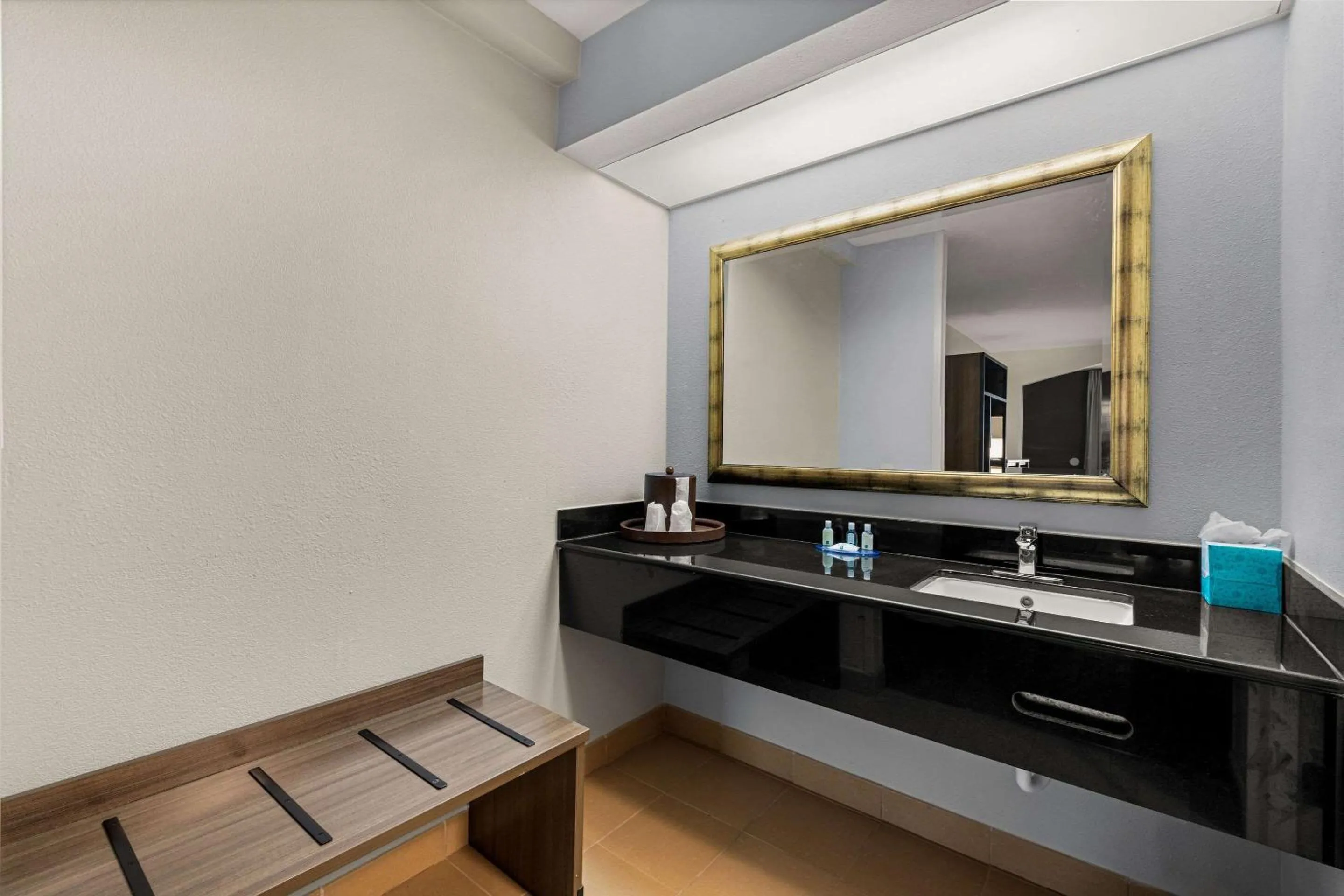 Bedroom in Quality Inn & Suites Matthews - Charlotte