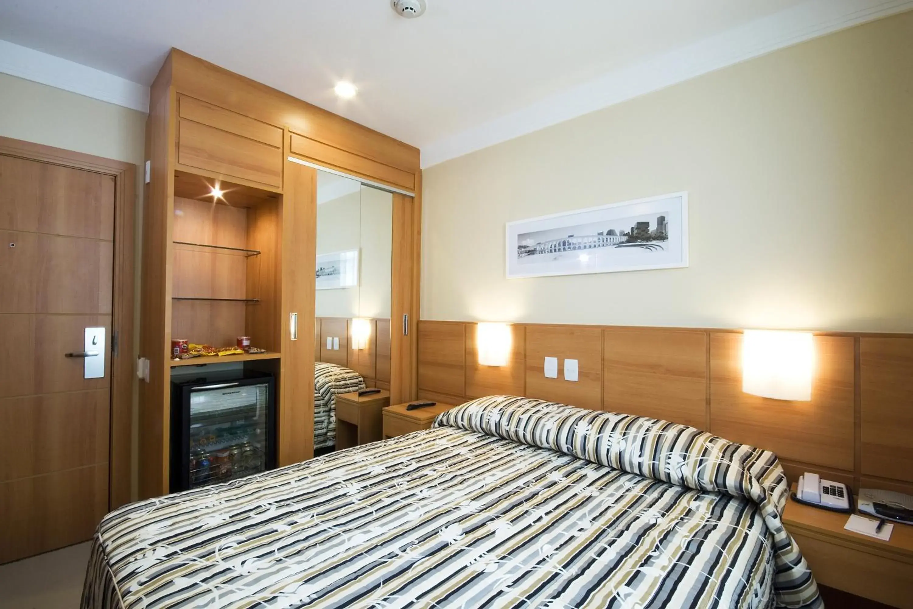 Photo of the whole room, Bed in Hotel Atlântico Business Centro Photo of the whole room, Bed in Hotel Atlântico Business Centro