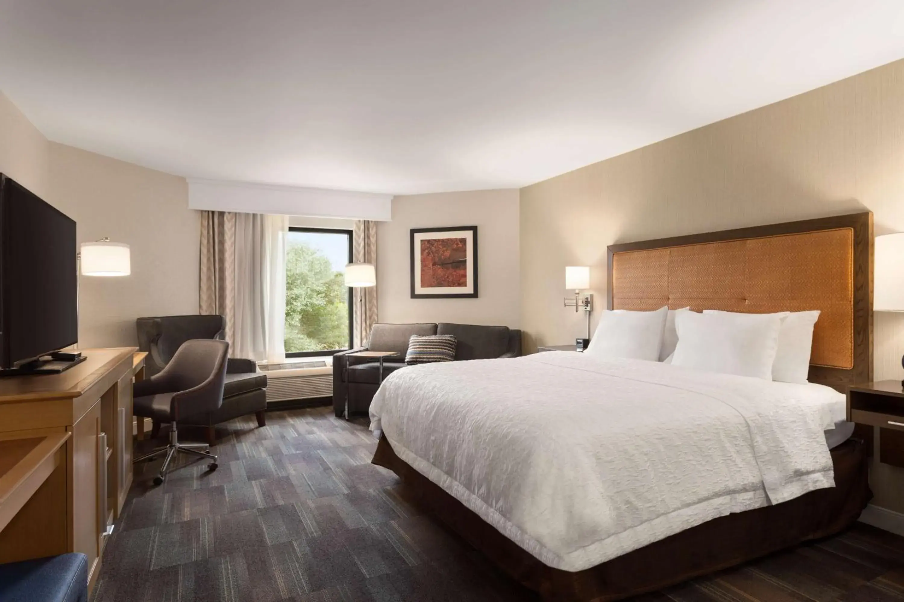 Bed in Hampton Inn by Hilton Fort Smith Bed in Hampton Inn by Hilton Fort Smith