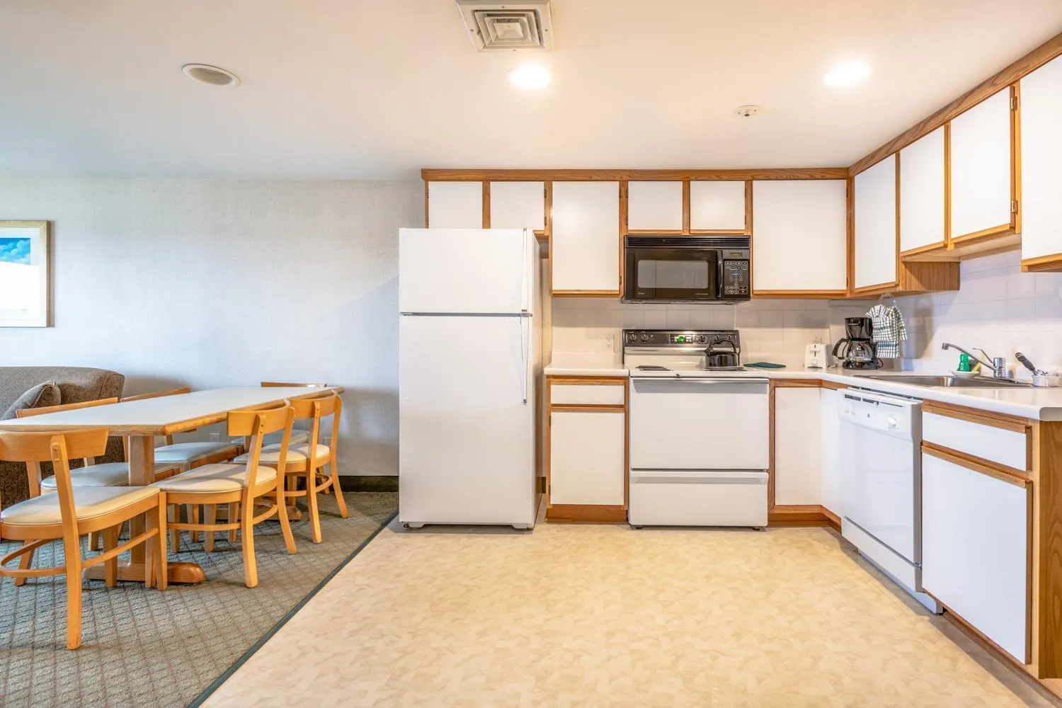 Kitchen or kitchenette in Green Harbor Resort
