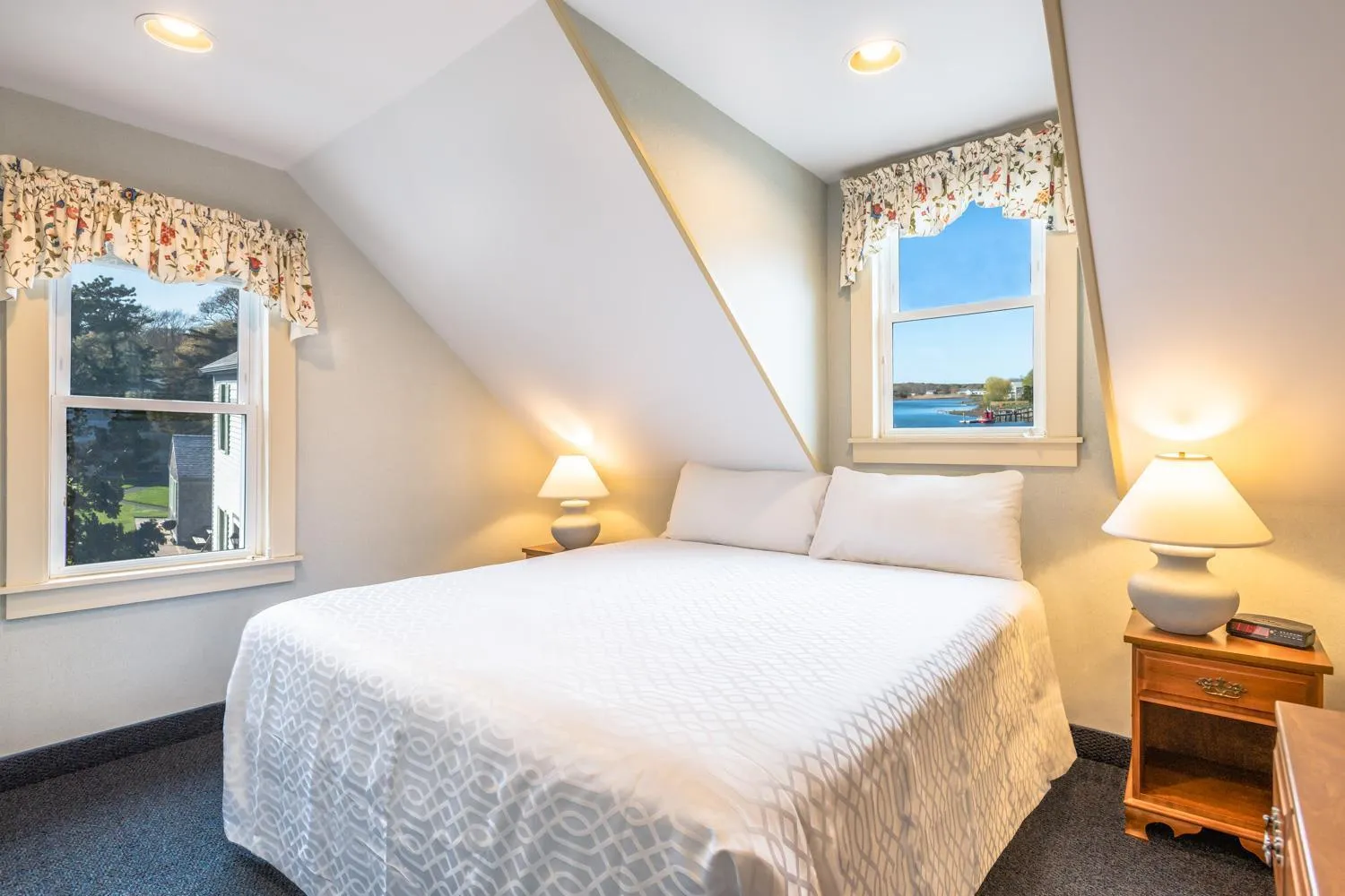 Bedroom, Bed in Green Harbor Resort