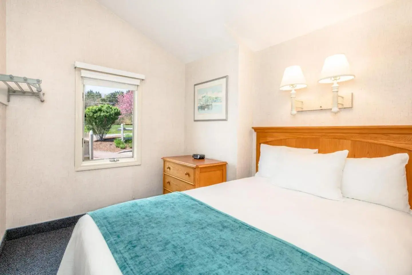 Bed in Green Harbor Resort Bed in Green Harbor Resort