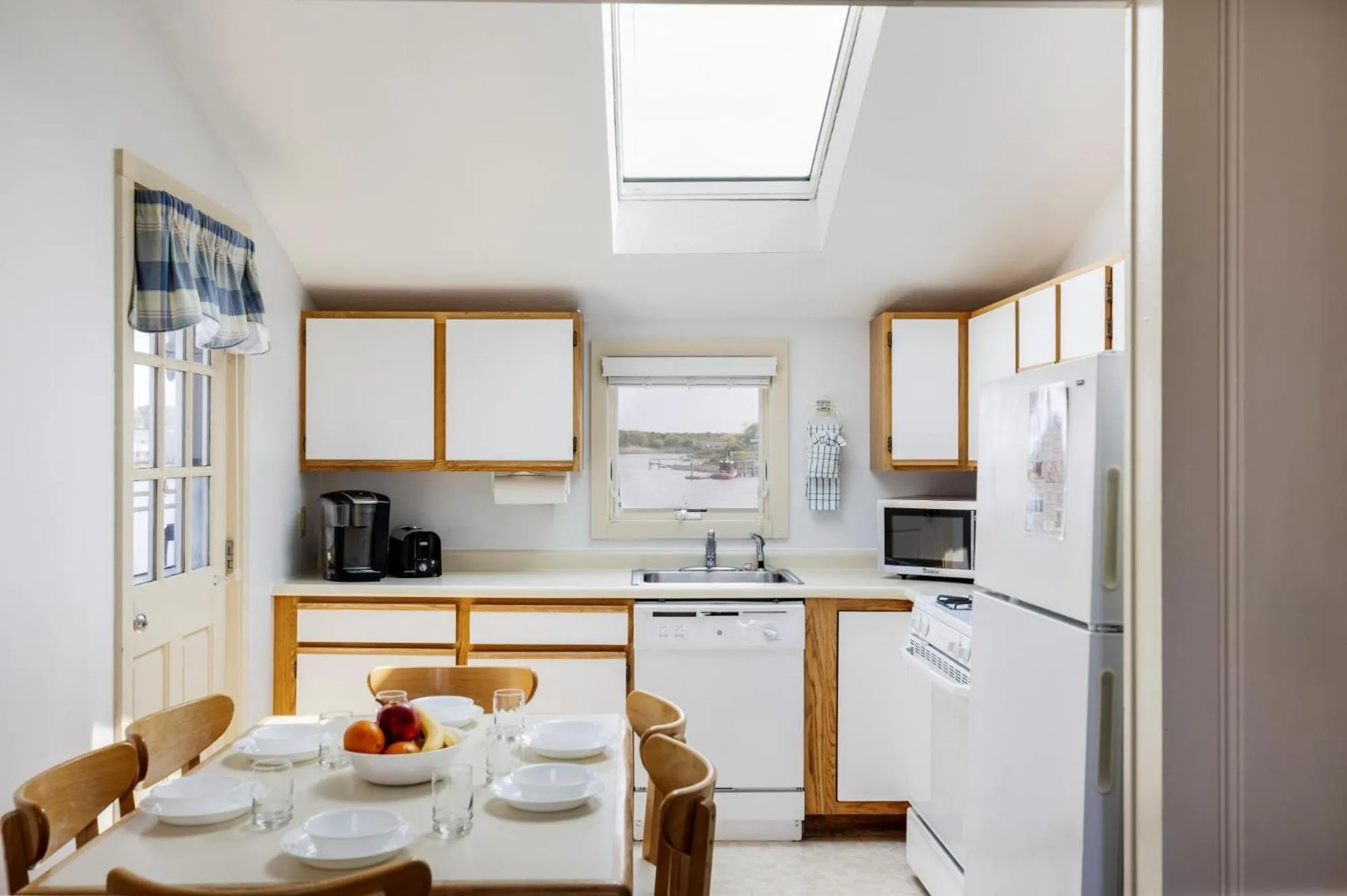 Kitchen or kitchenette in Green Harbor Resort