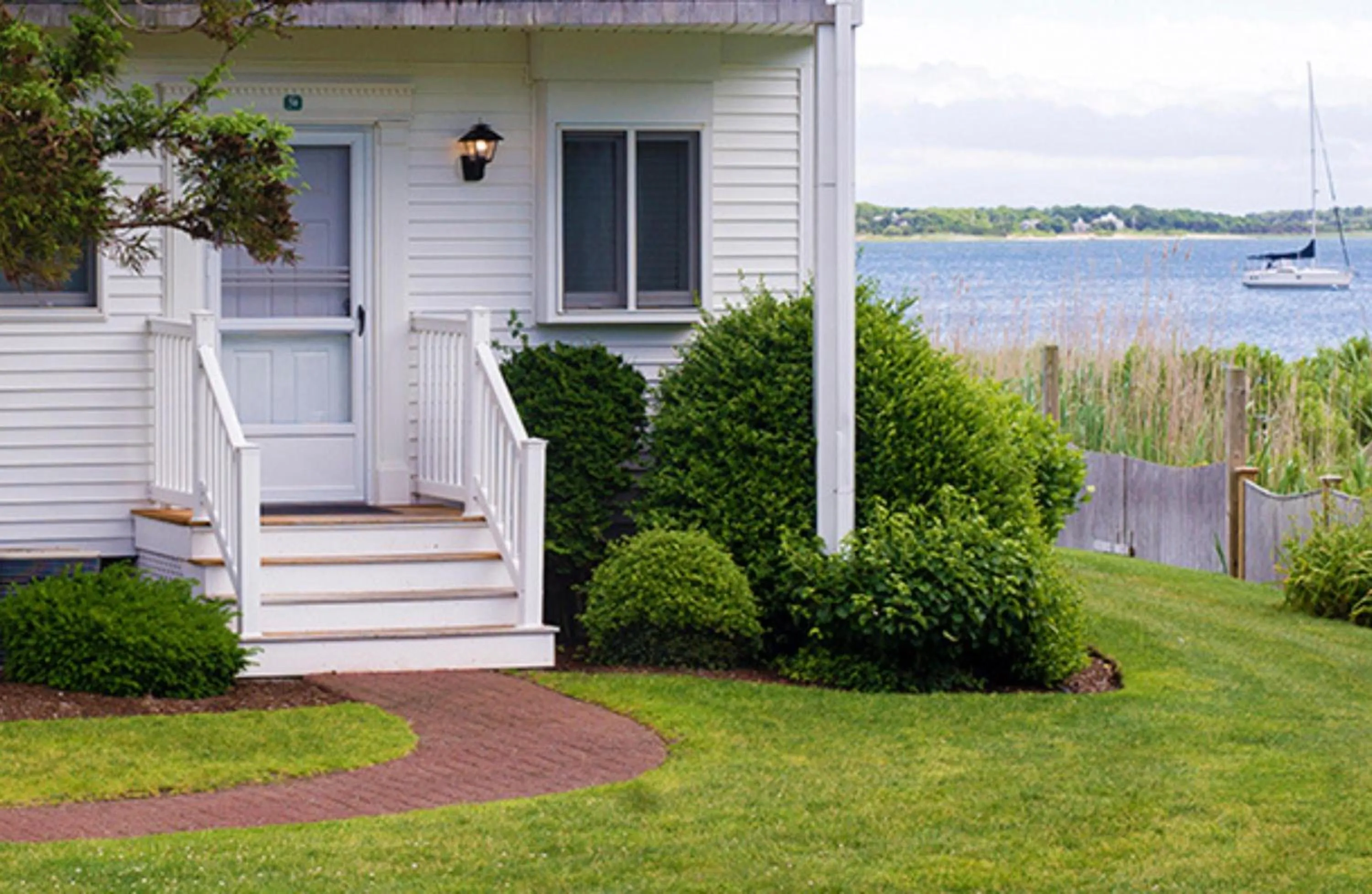 Property building in Green Harbor Resort