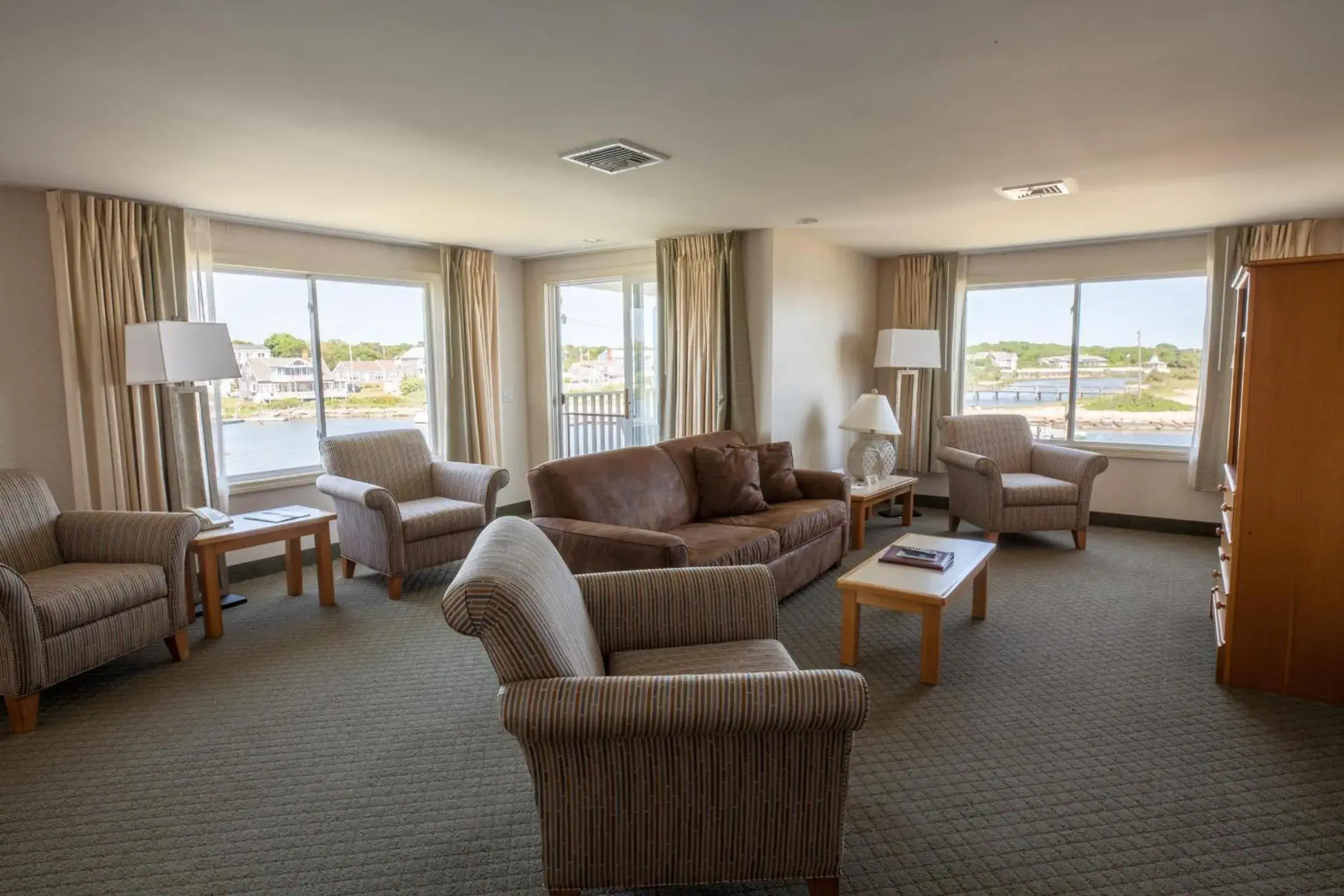 Photo of the whole room in Green Harbor Resort Photo of the whole room in Green Harbor Resort