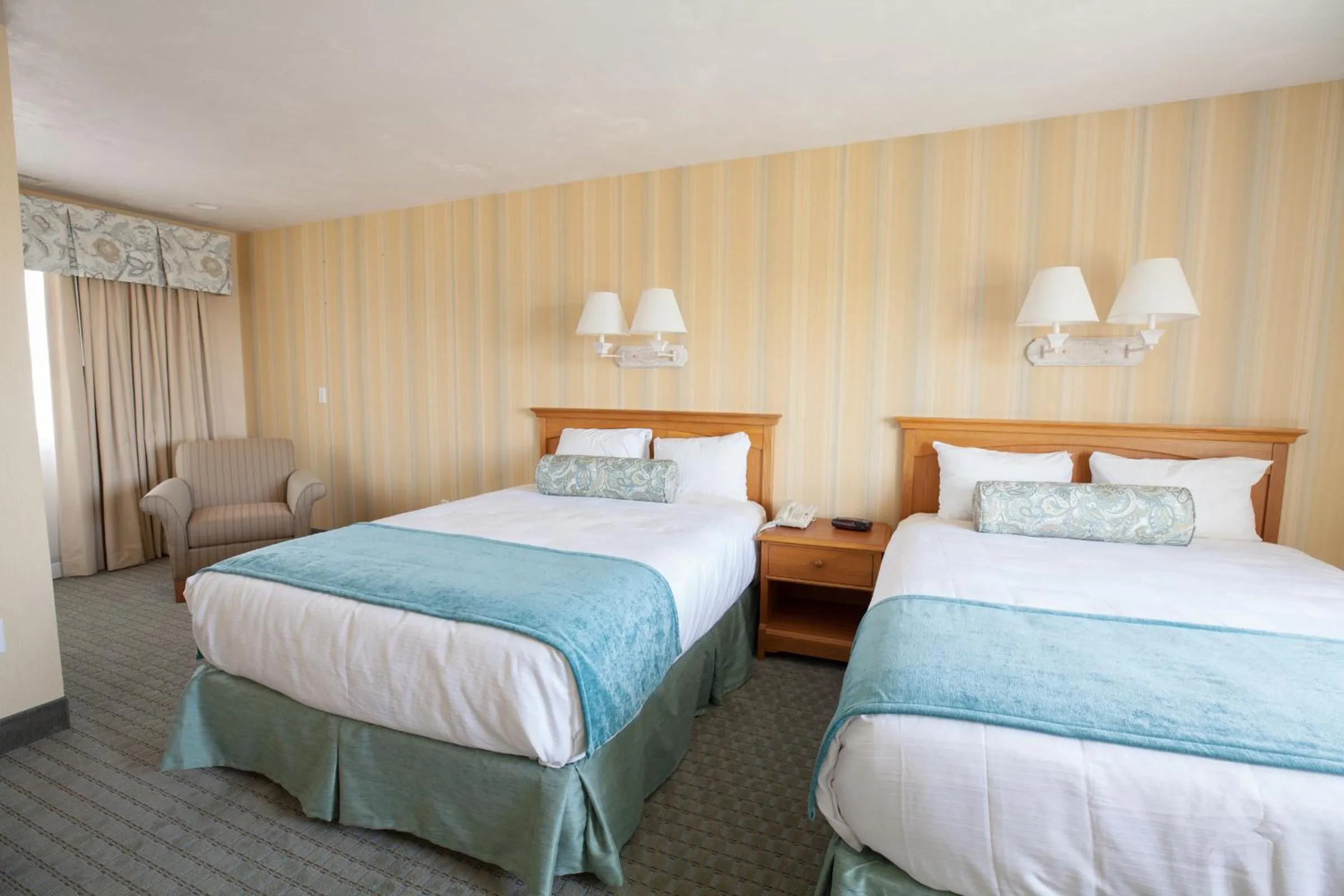 Bed in Green Harbor Resort