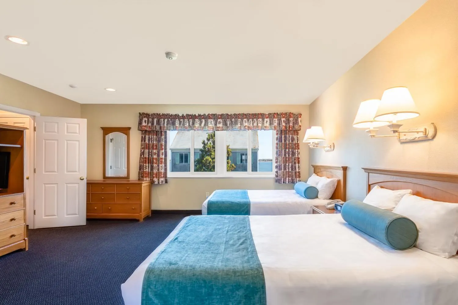 Bedroom, Bed in Green Harbor Resort