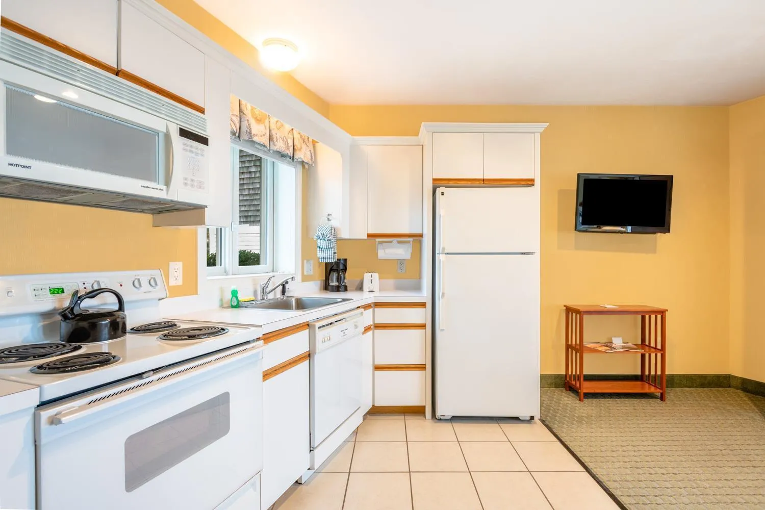 Kitchen or kitchenette in Green Harbor Resort