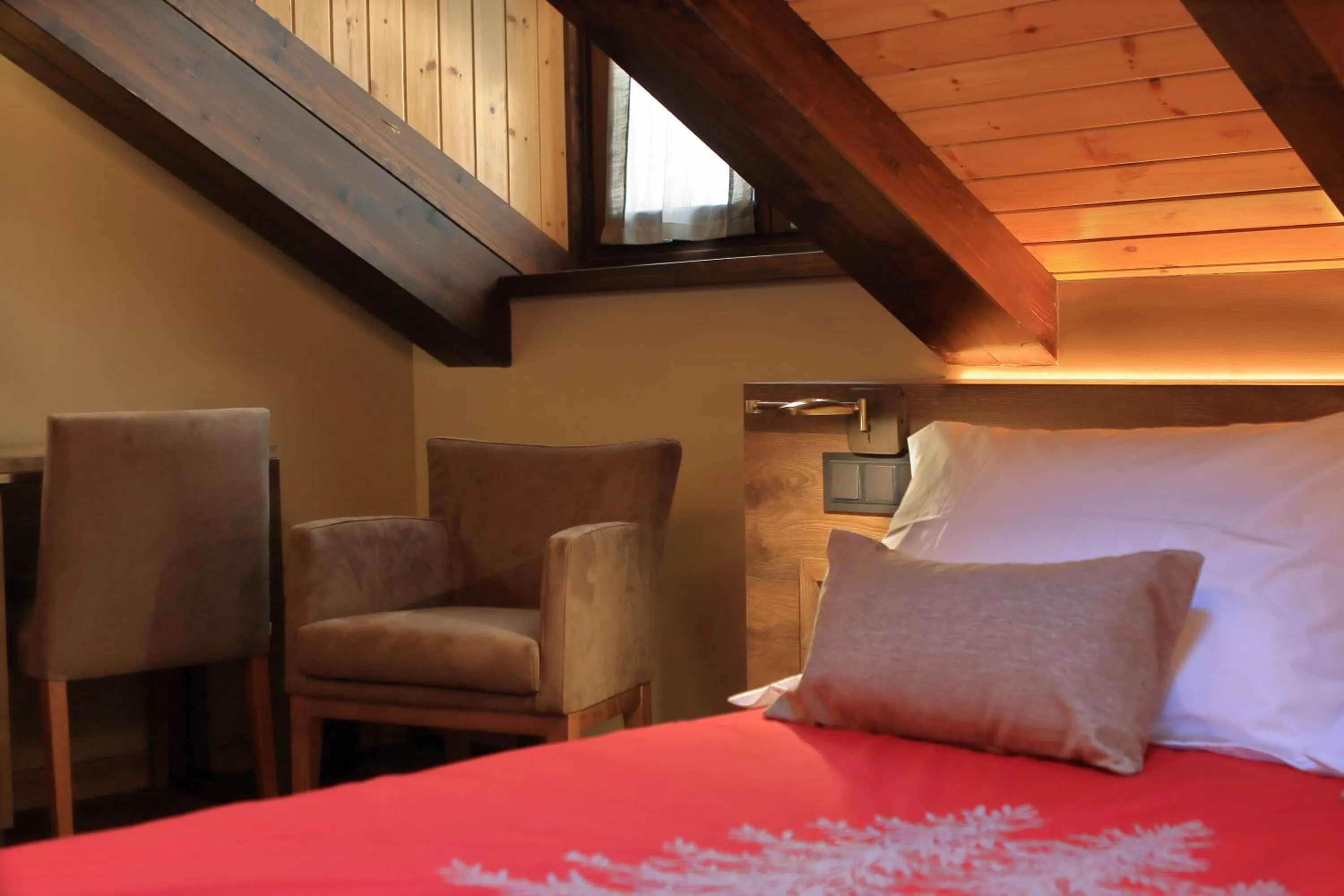 Bedroom, Bed in Hotel Boutique La Neu