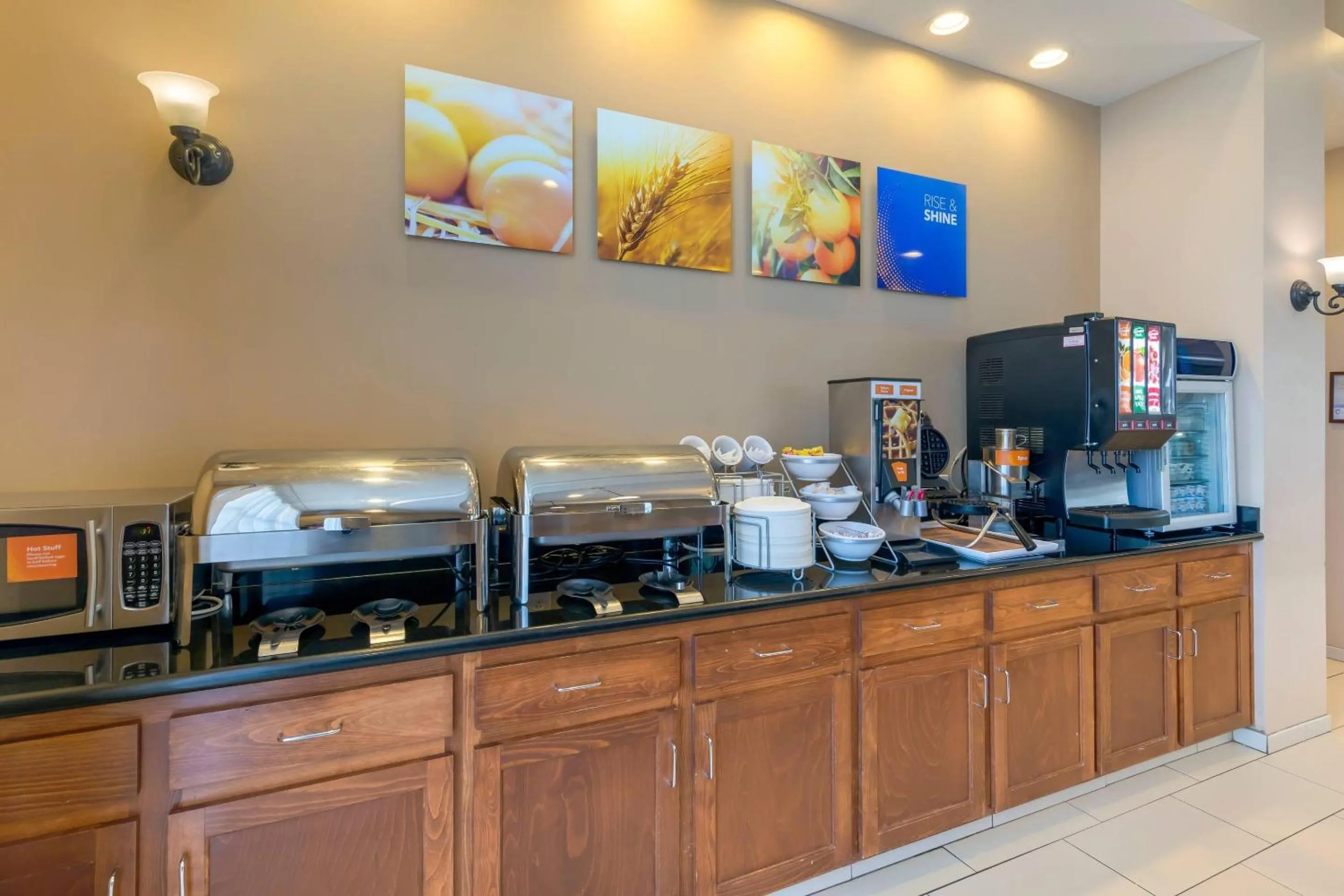 Breakfast in Comfort Suites Barstow near I-15